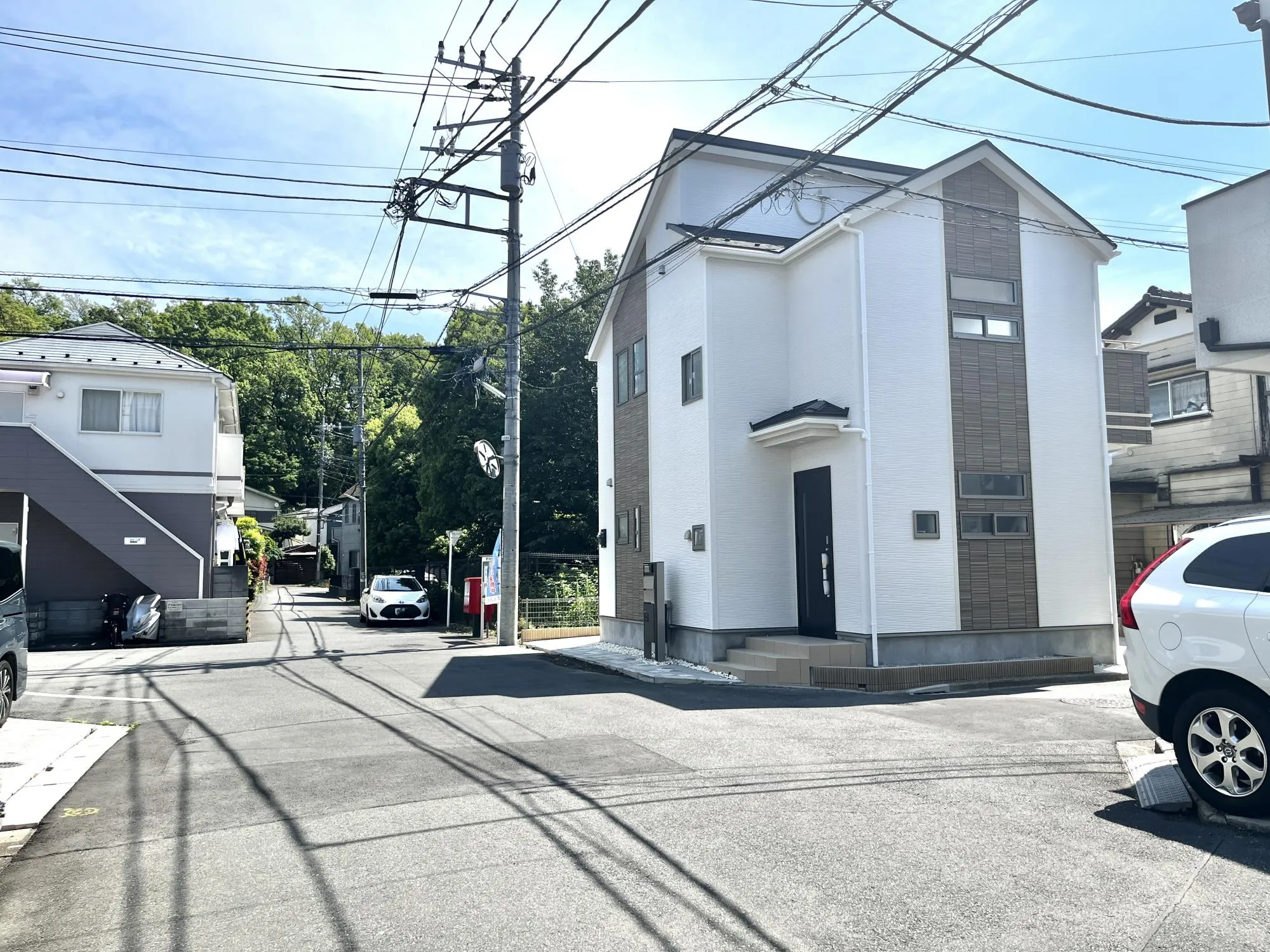 前面道路は幅員約6.2mの公道に面しています