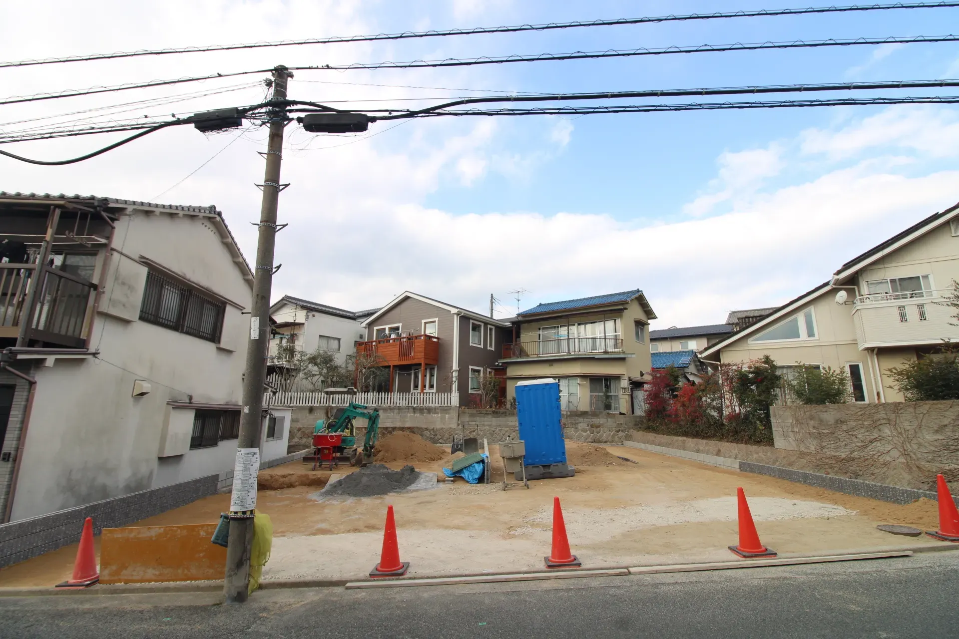 前面道路から見た宅地