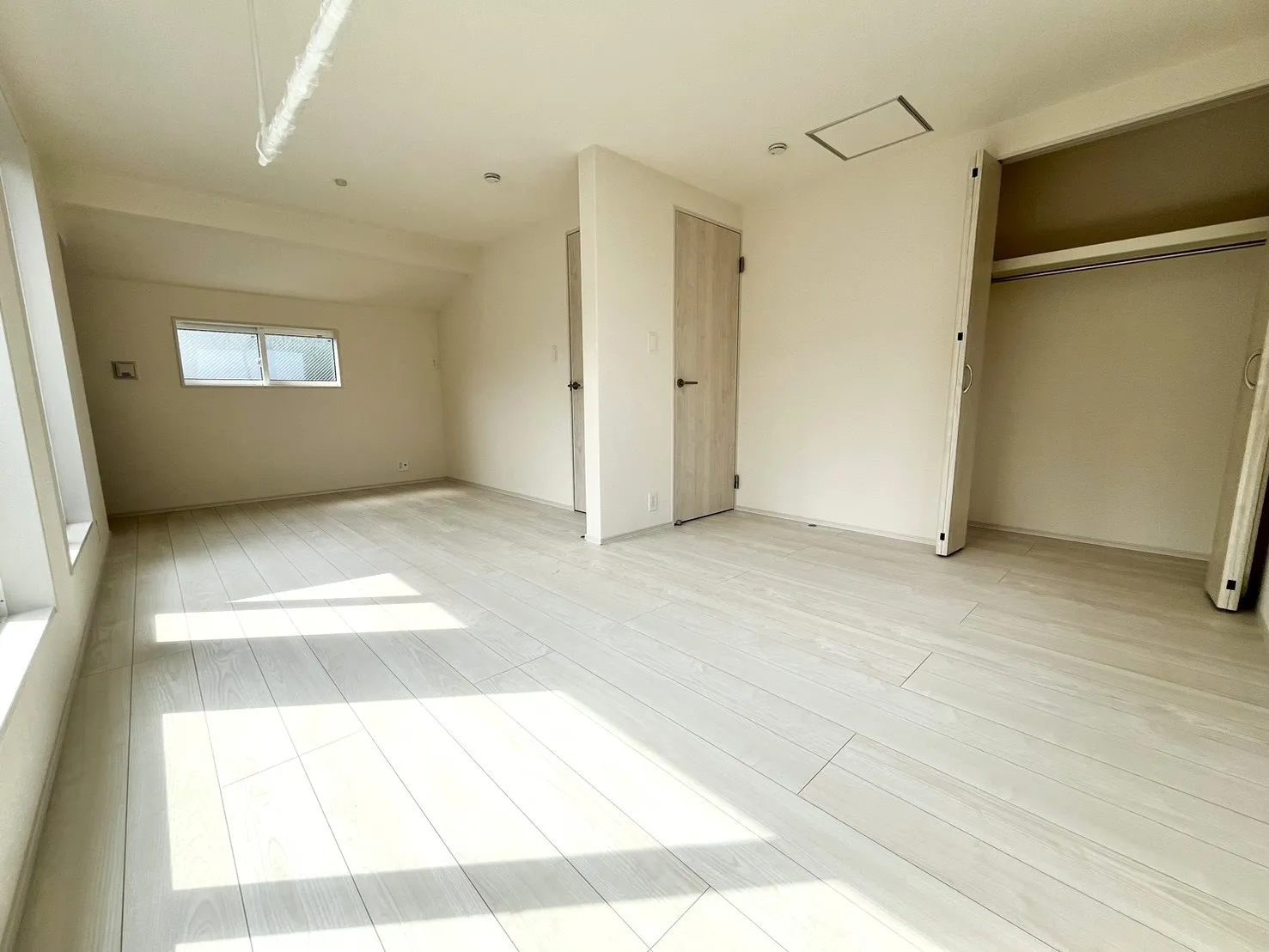 ☆2号棟 洋室5.25畳&6.0畳☆