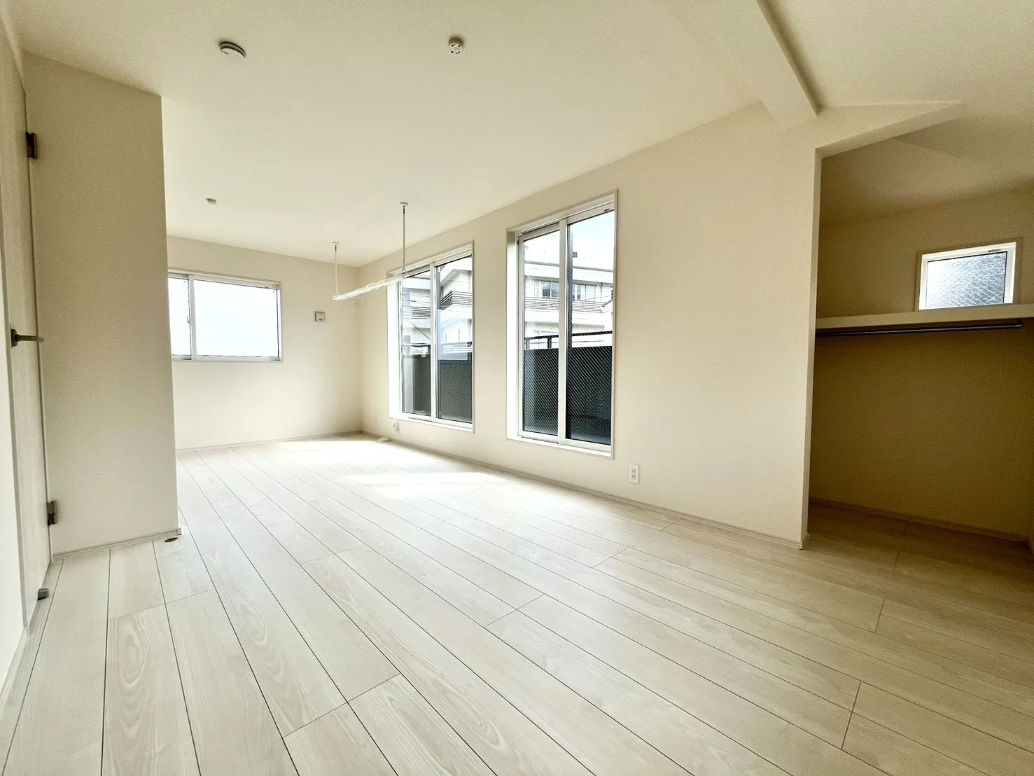 ☆2号棟 洋室5.25畳&6.0畳☆