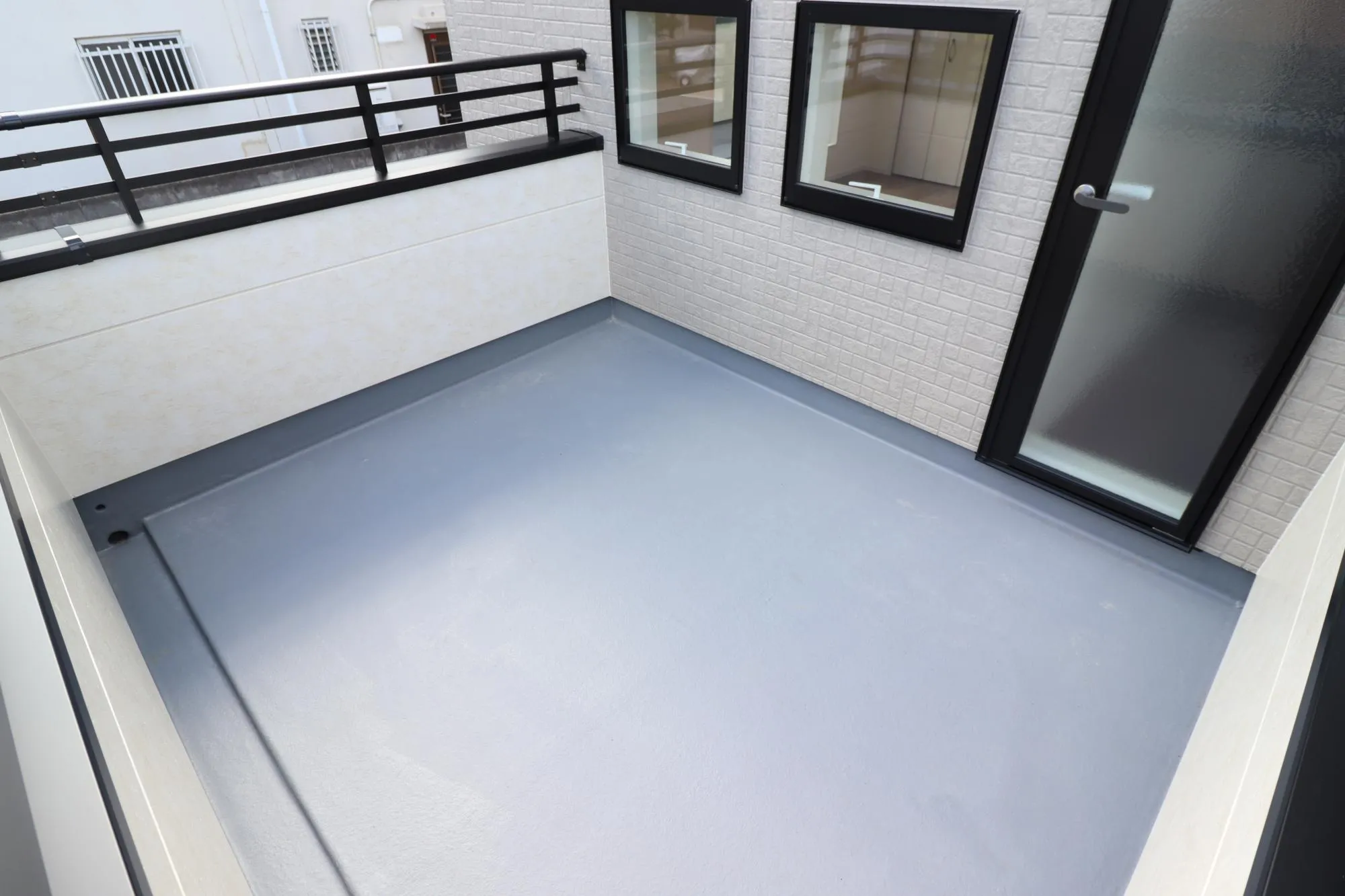 【2階バルコニー】