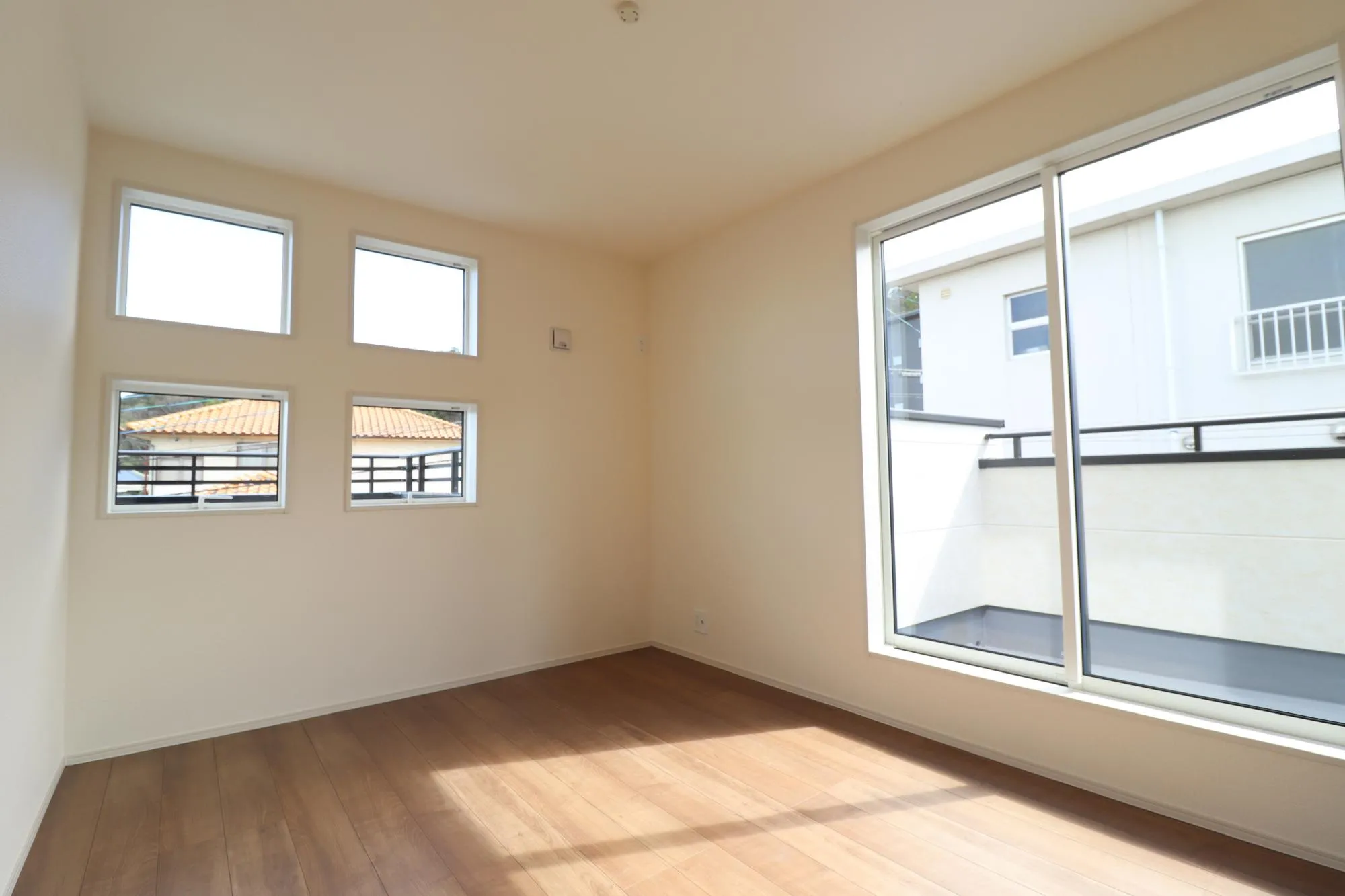 【2階洋室(6.0帖)】