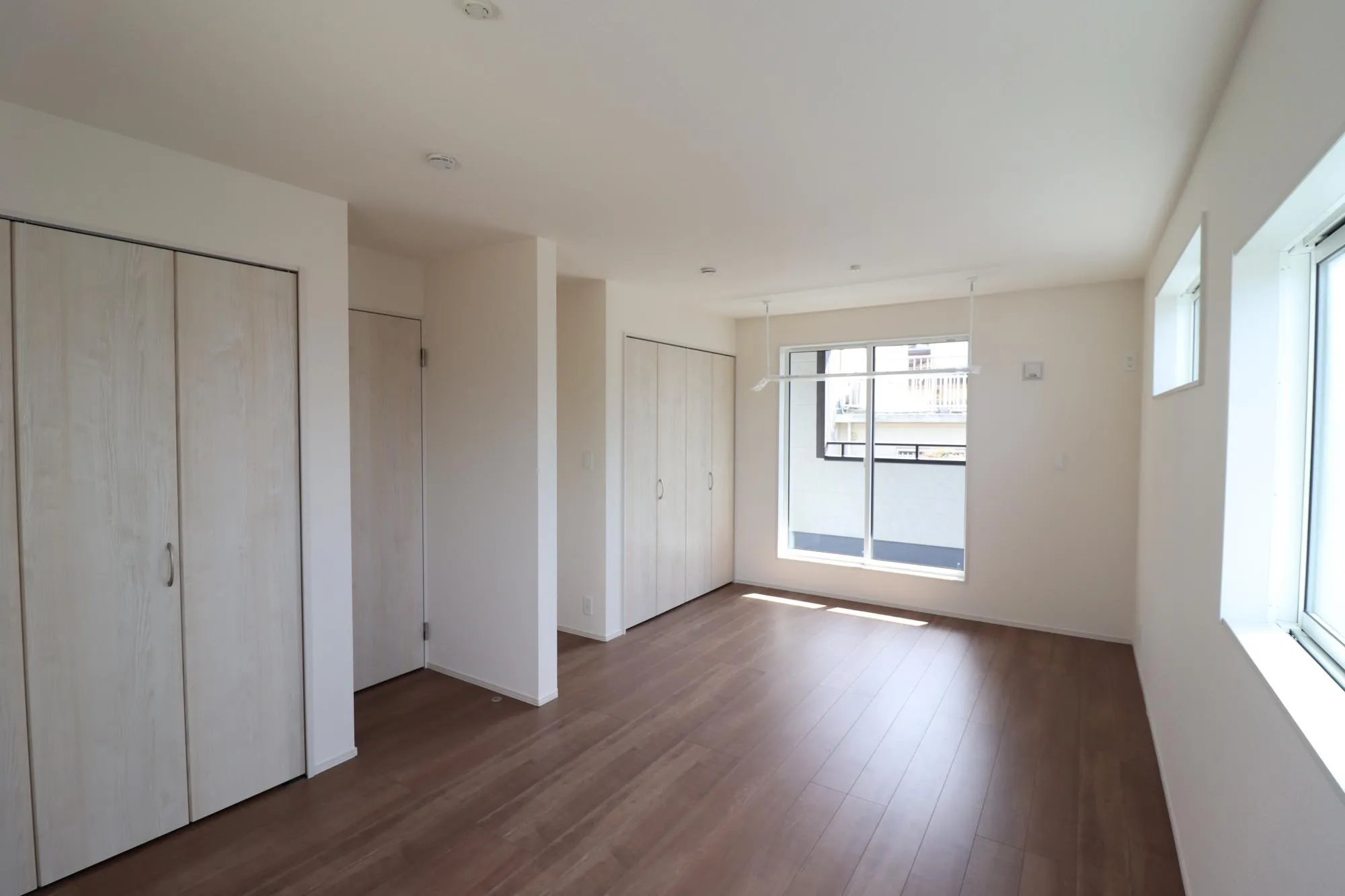 【2階洋室(10.0帖)】