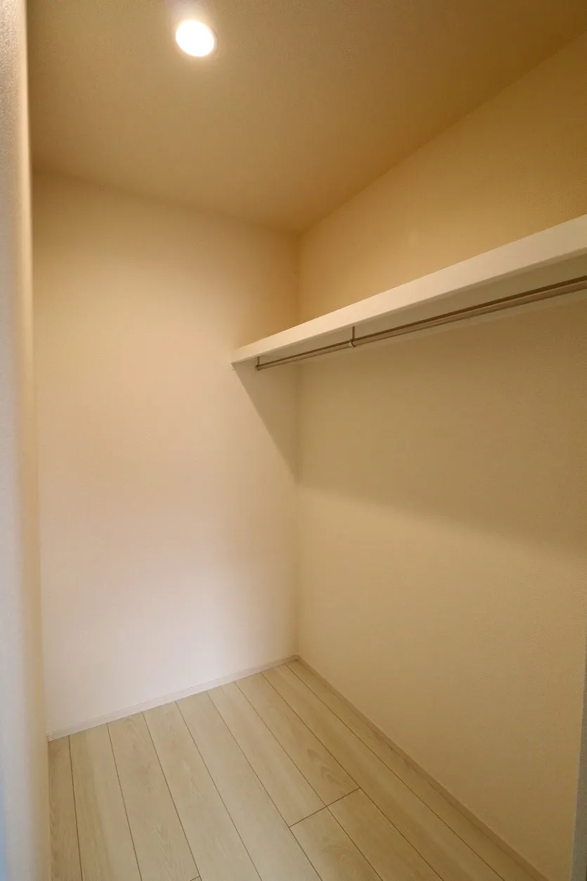 【ウォークインクローゼット】