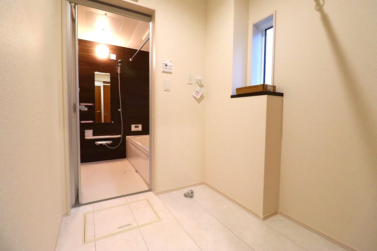 【ドレッシングルーム】