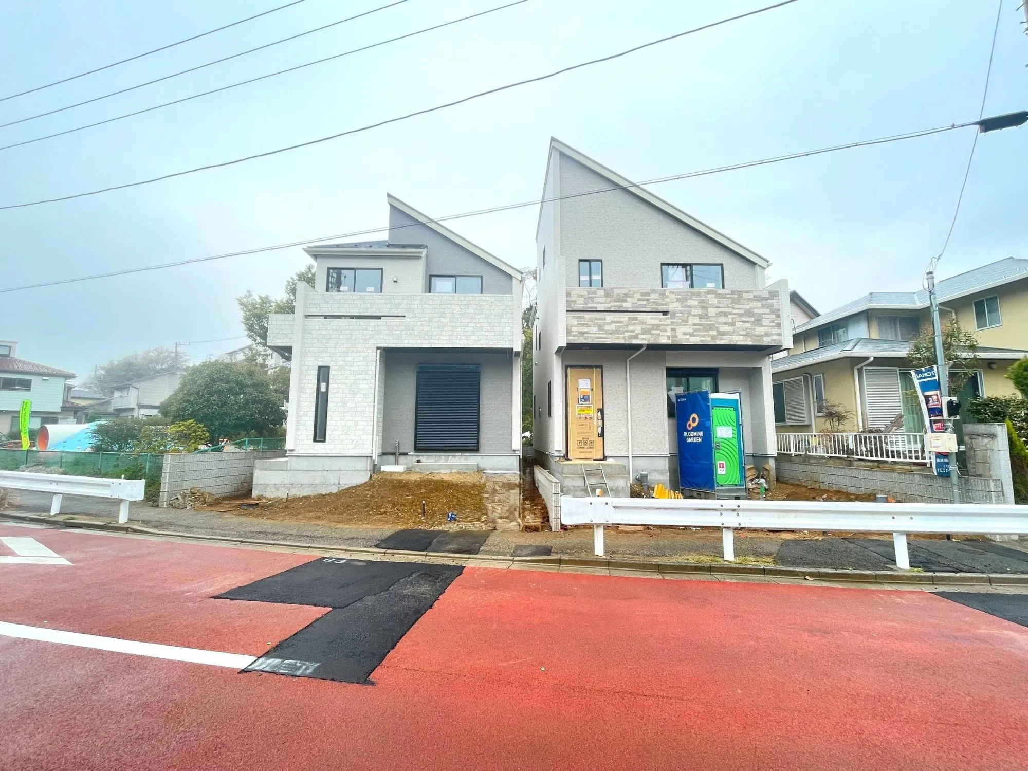 左から1号棟、2号棟