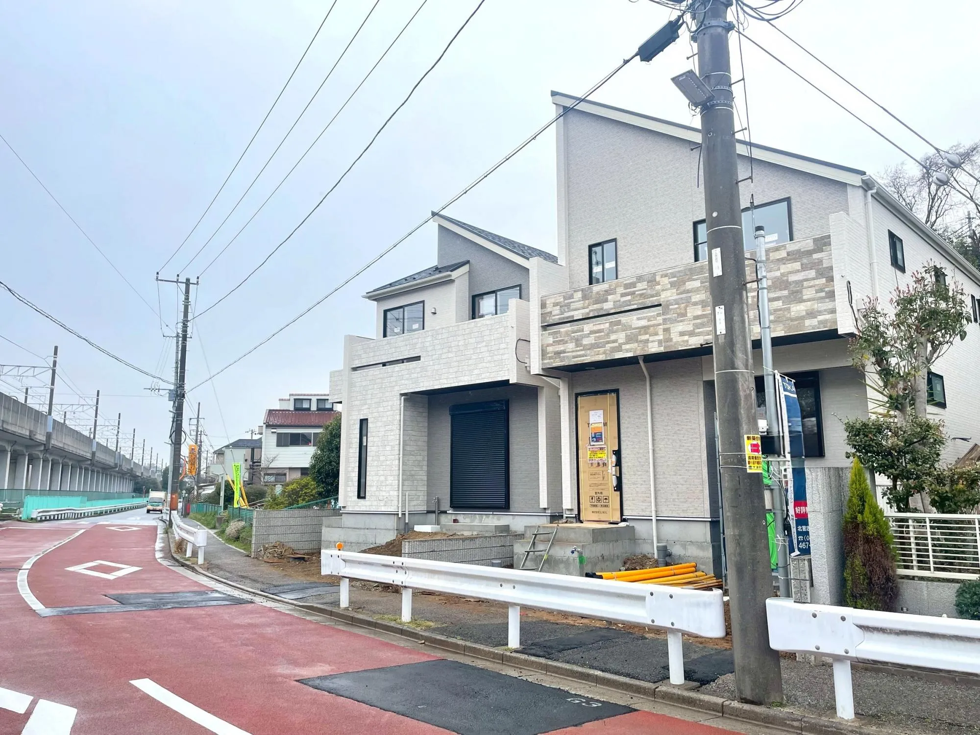 奥から1号棟、2号棟