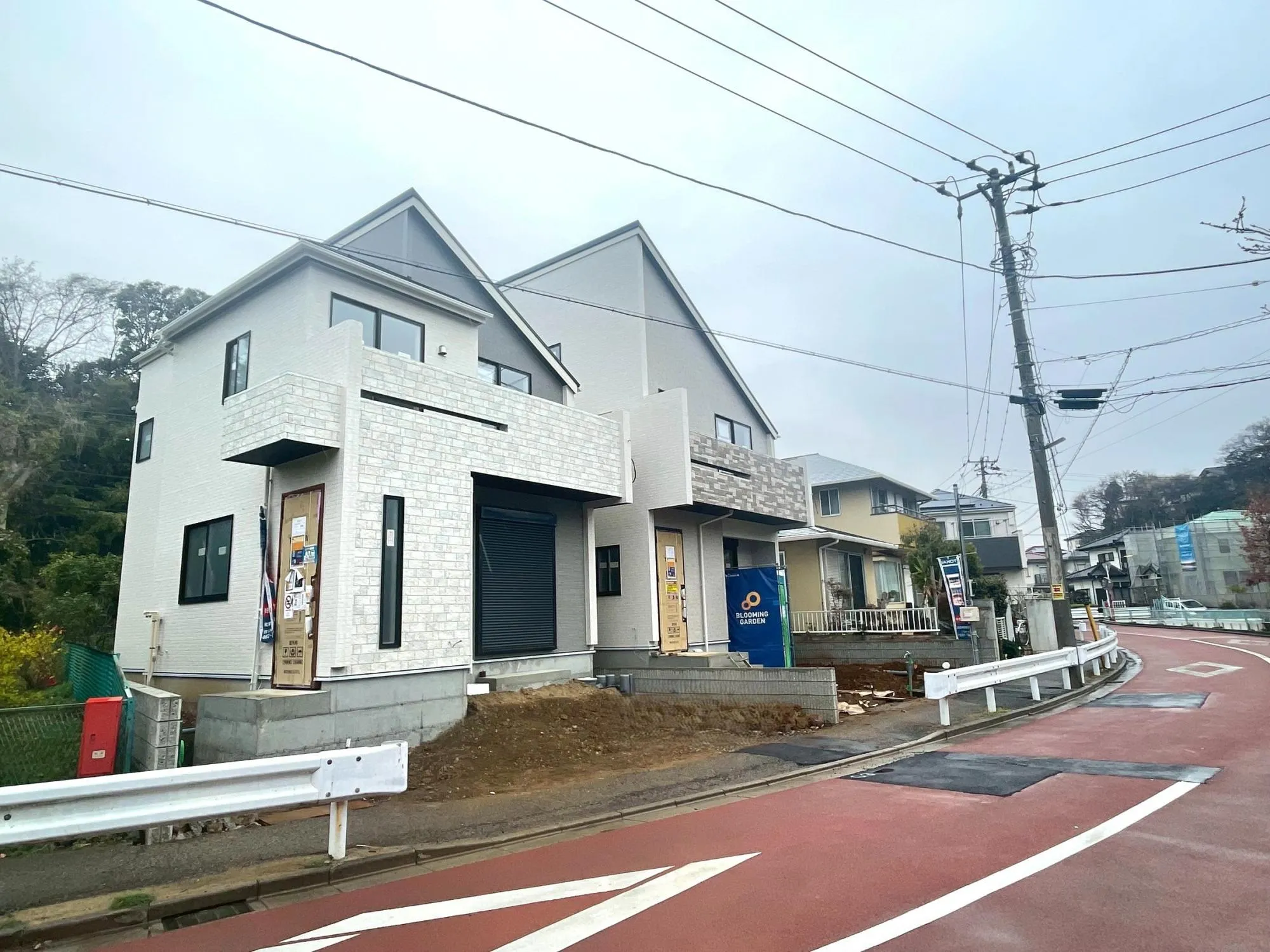 手前から1号棟、2号棟