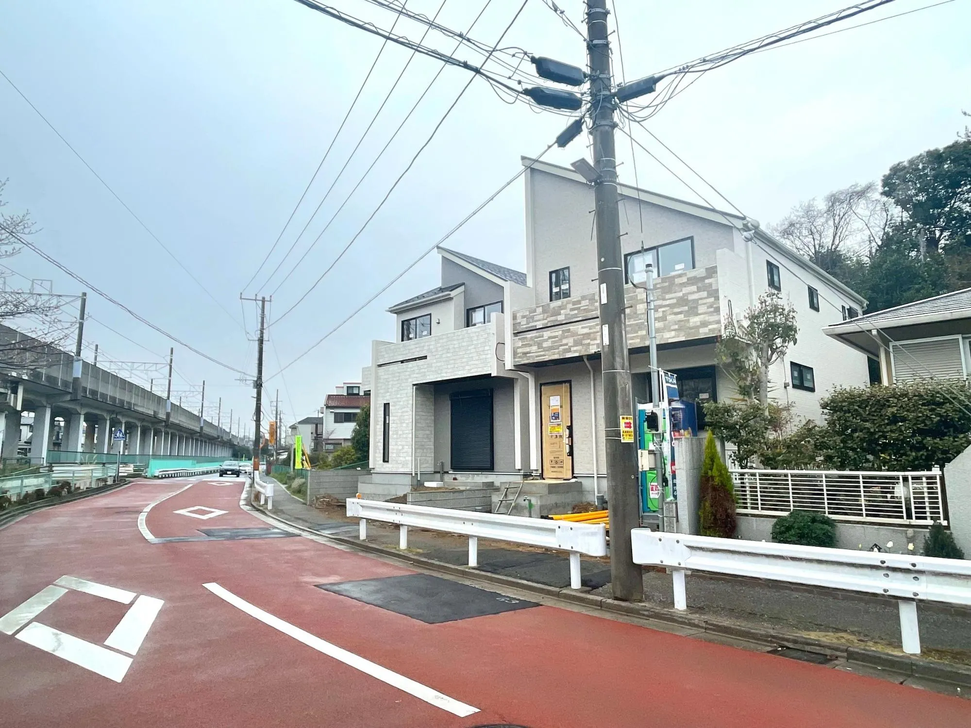 奥から1号棟、2号棟