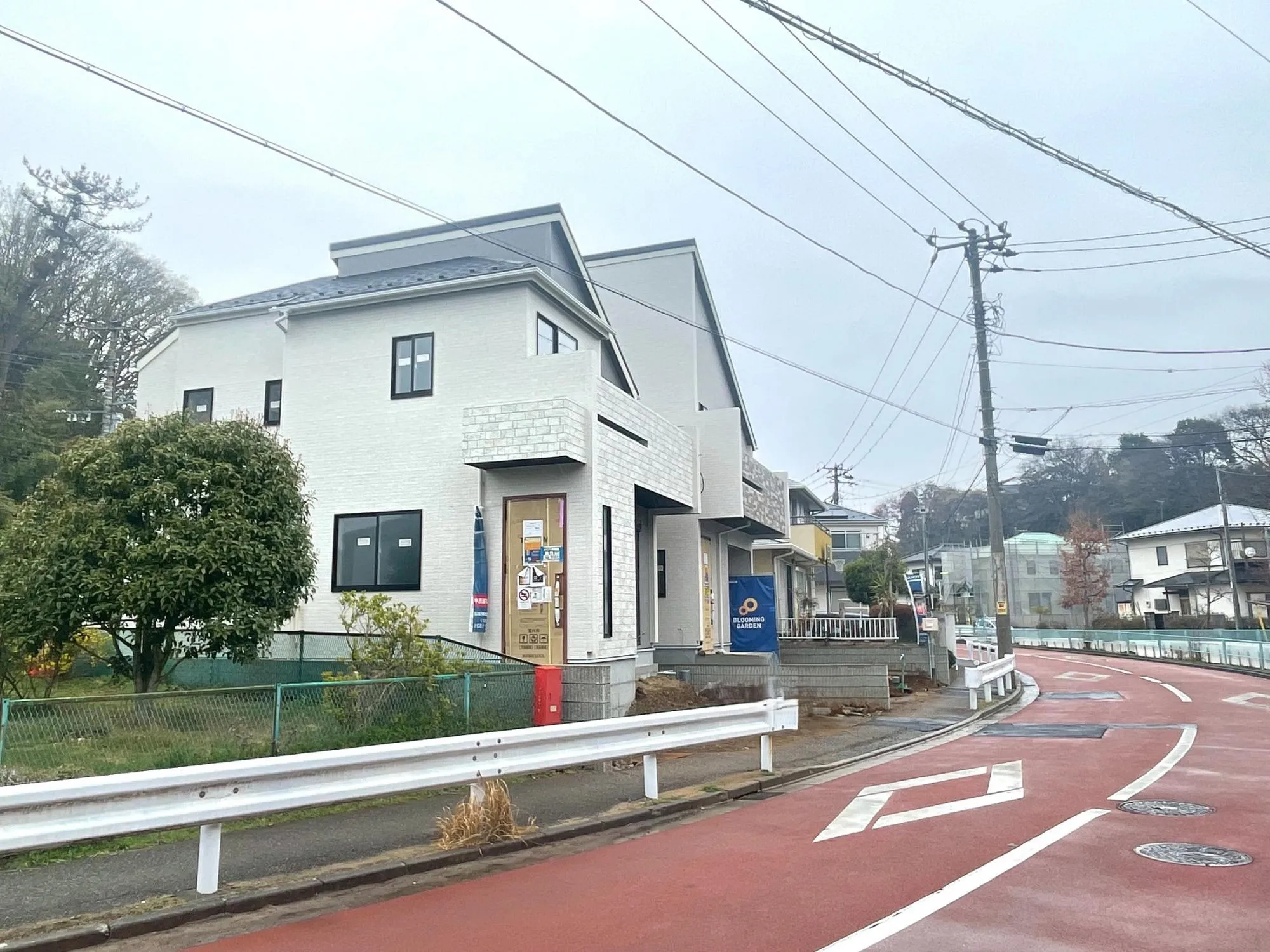 手前から1号棟、2号棟