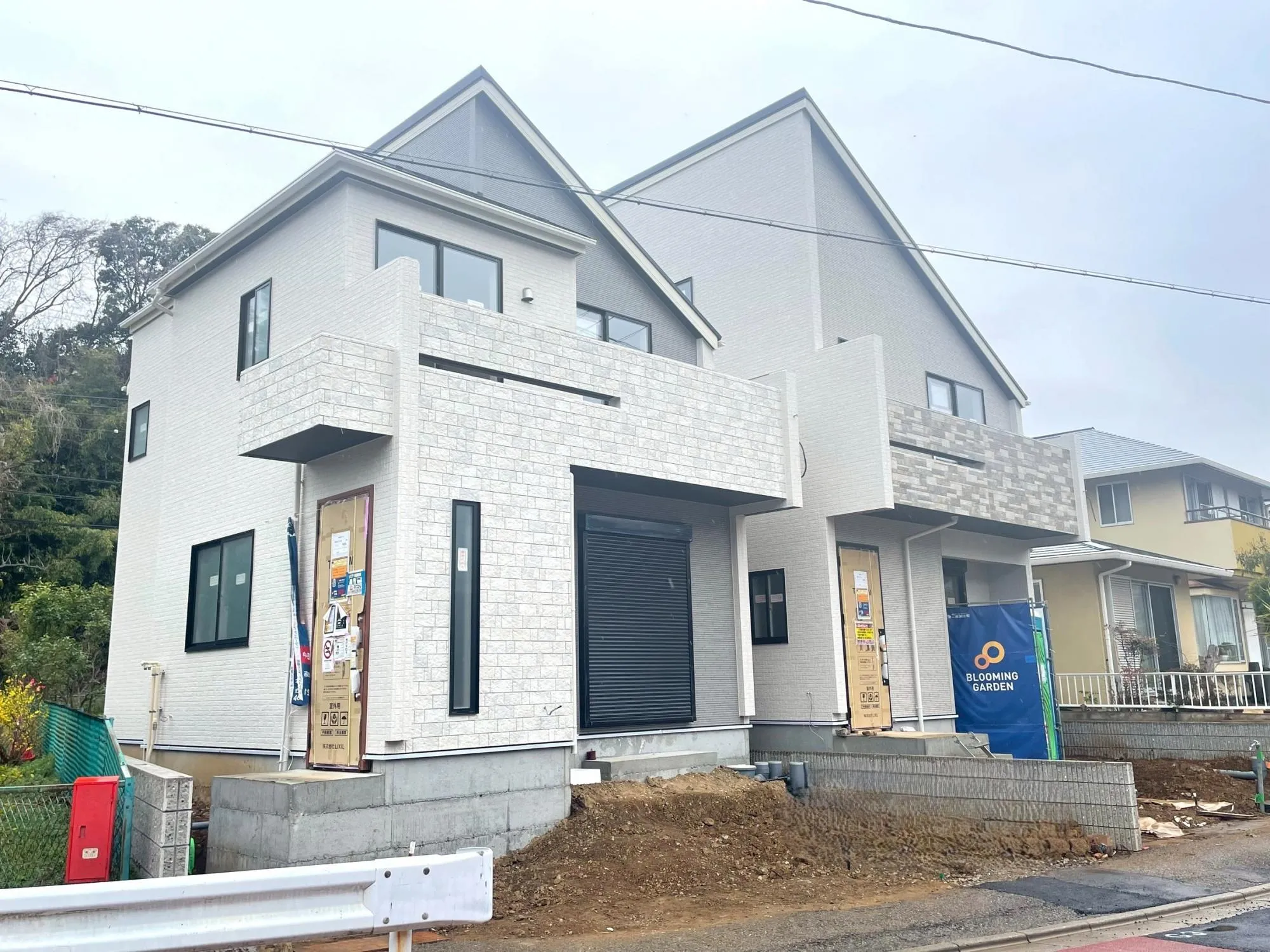 手前から1号棟、2号棟