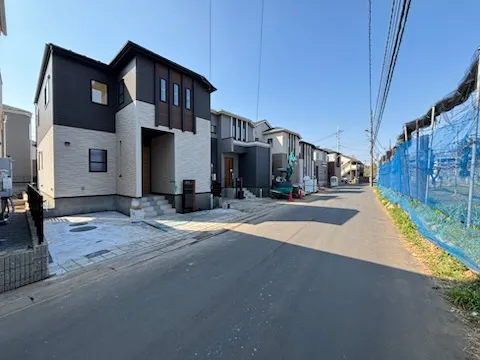 左から6号棟、5号棟、4号棟、3号棟、2号棟、1号棟