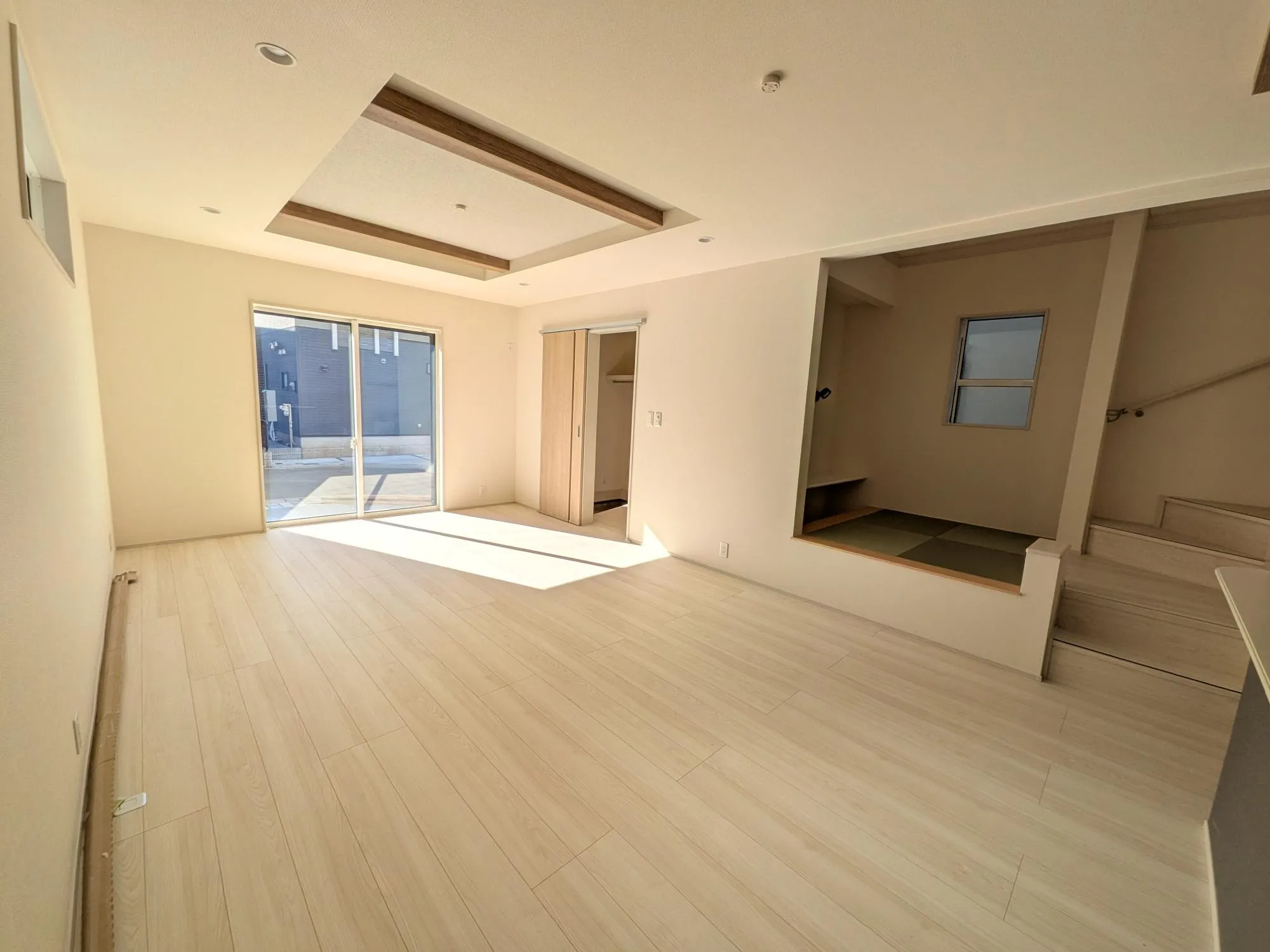 11号棟:リビング22.25帖