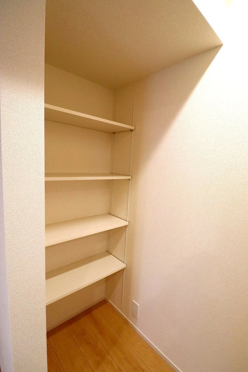 【2号棟パントリー】