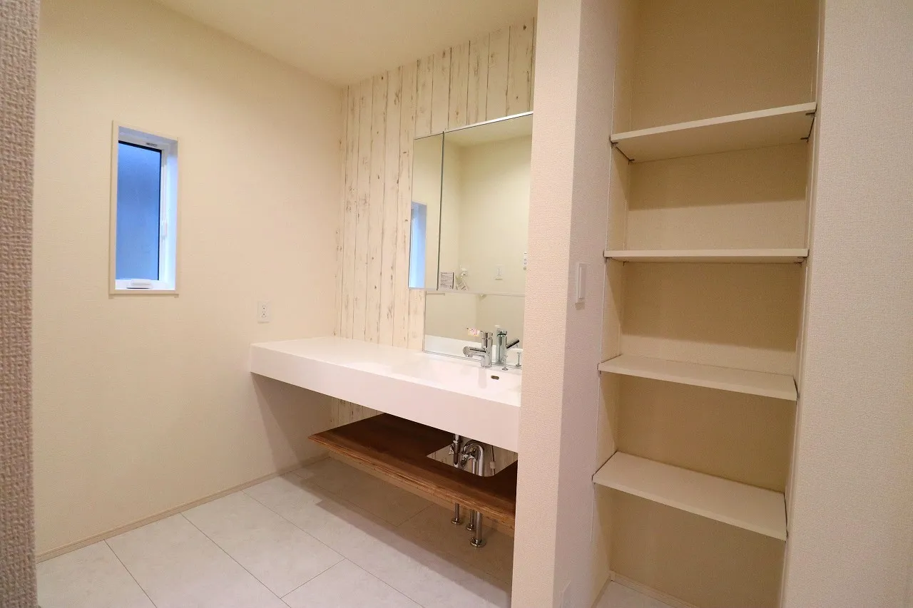 【2号棟洗面所】