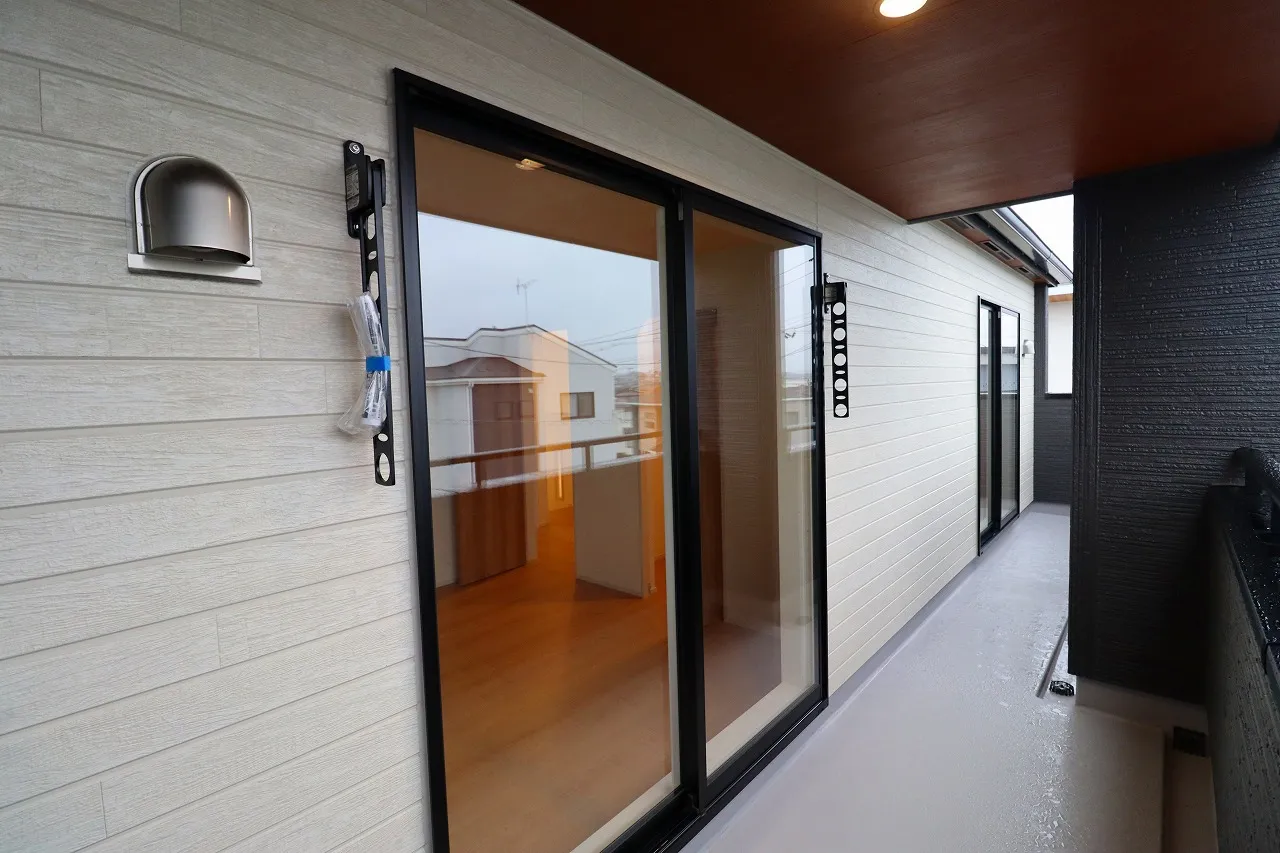 【2号棟インナーバルコニー】