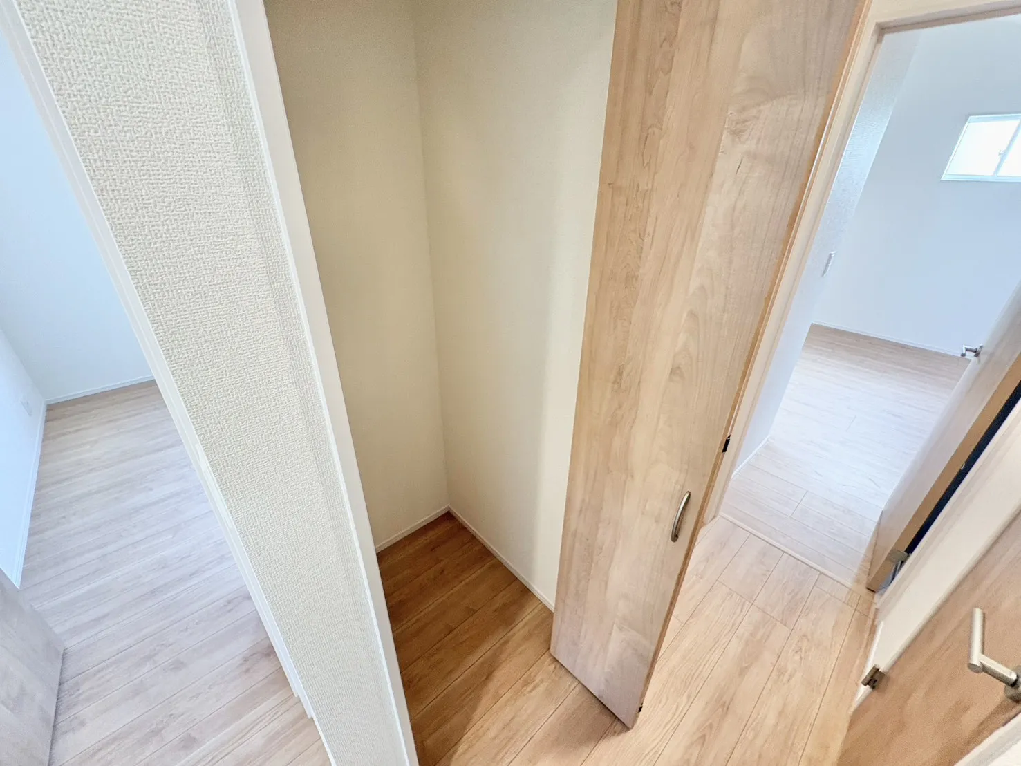 ☆2階廊下収納☆