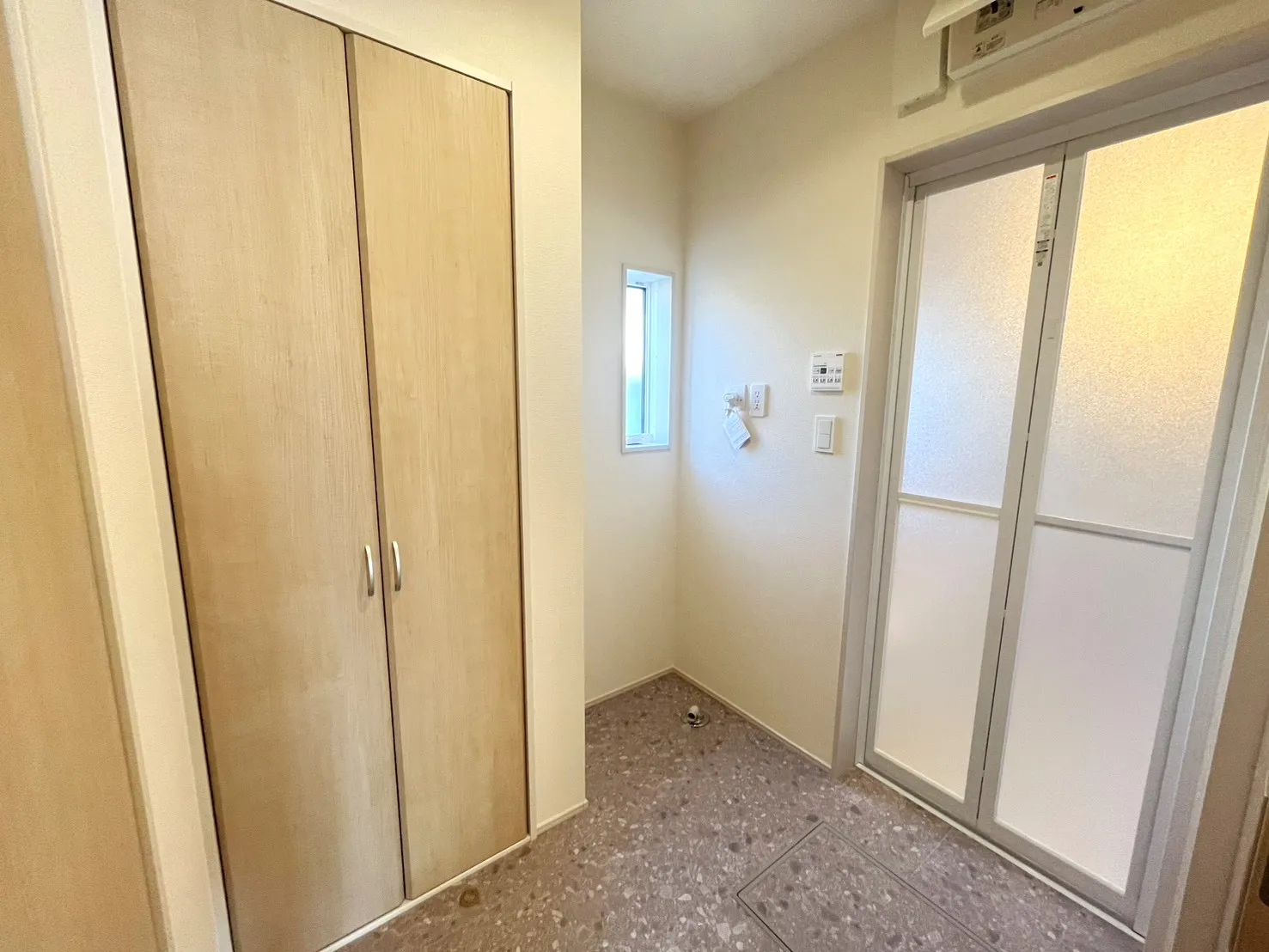 【脱衣所/2号棟】