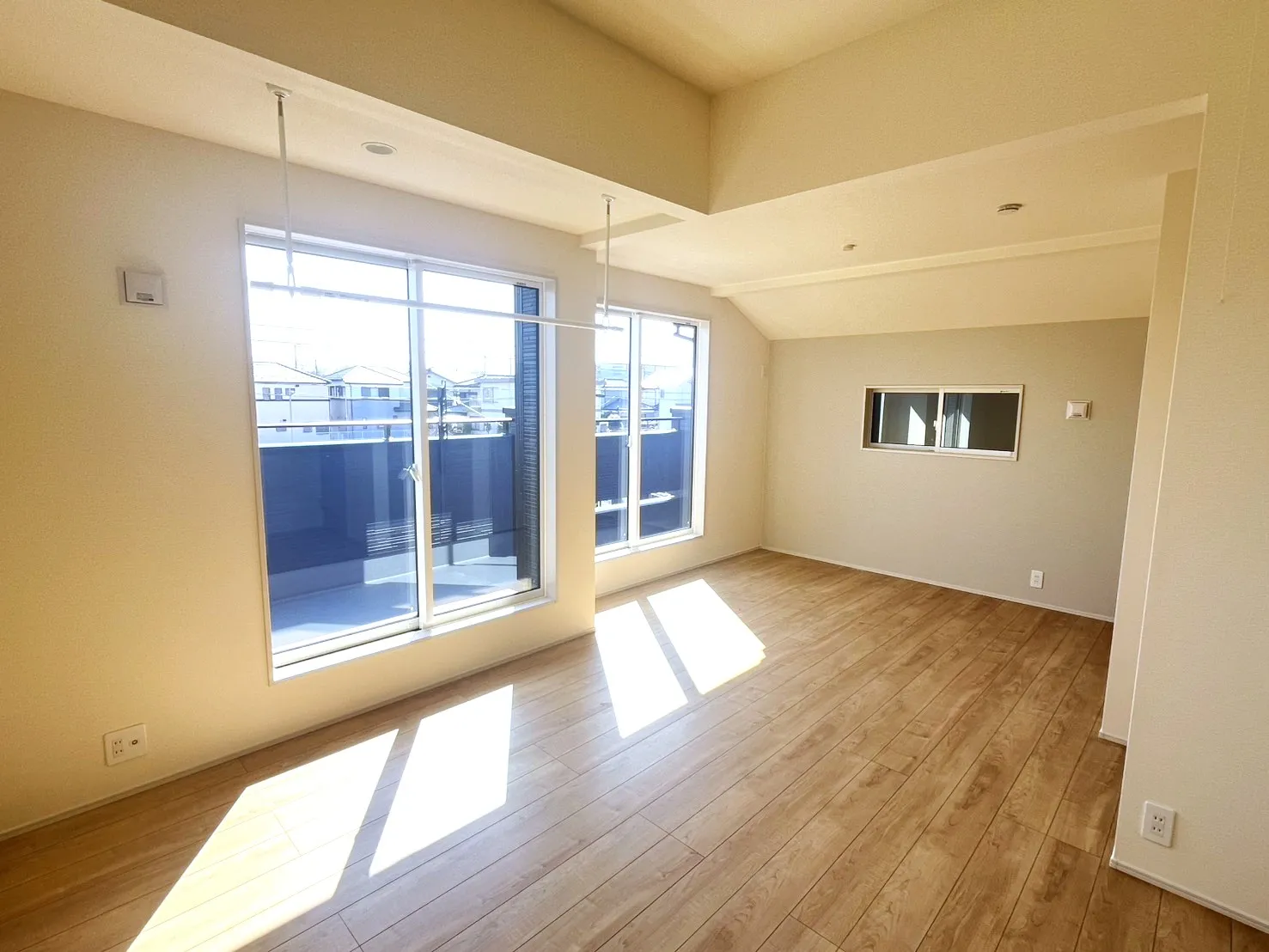 【主寝室/2号棟】