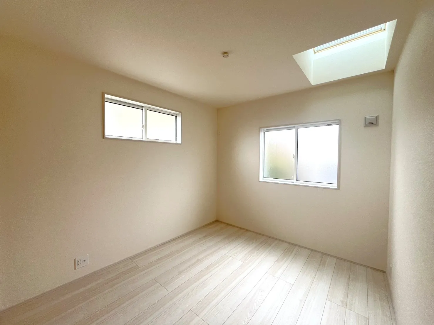 【洋室・西側】