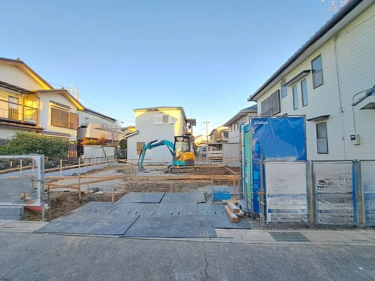 現在建築中の新築住宅です!これから素敵な外観が完成するのが楽しみですね☆							
