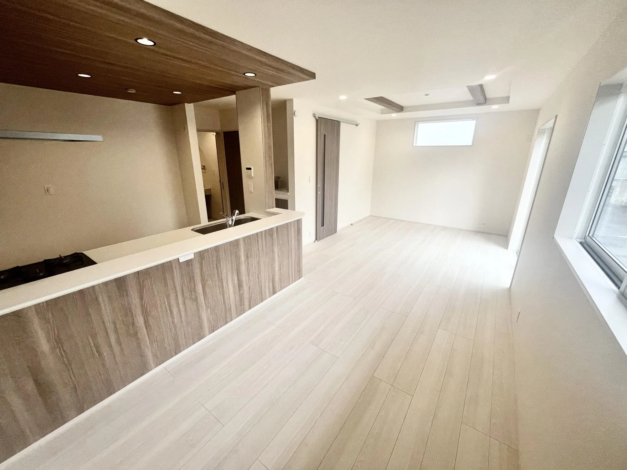 折上天井を採用し解放感のある空間に