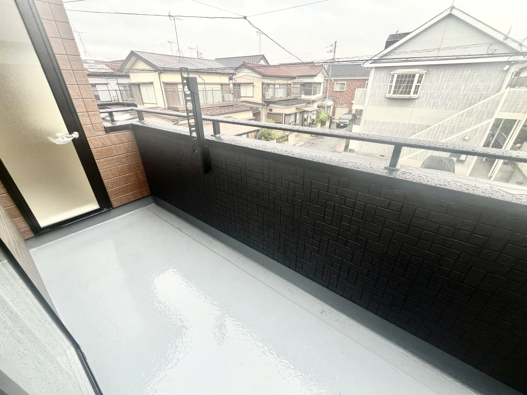 洗濯物が多くても安心の広々バルコニー