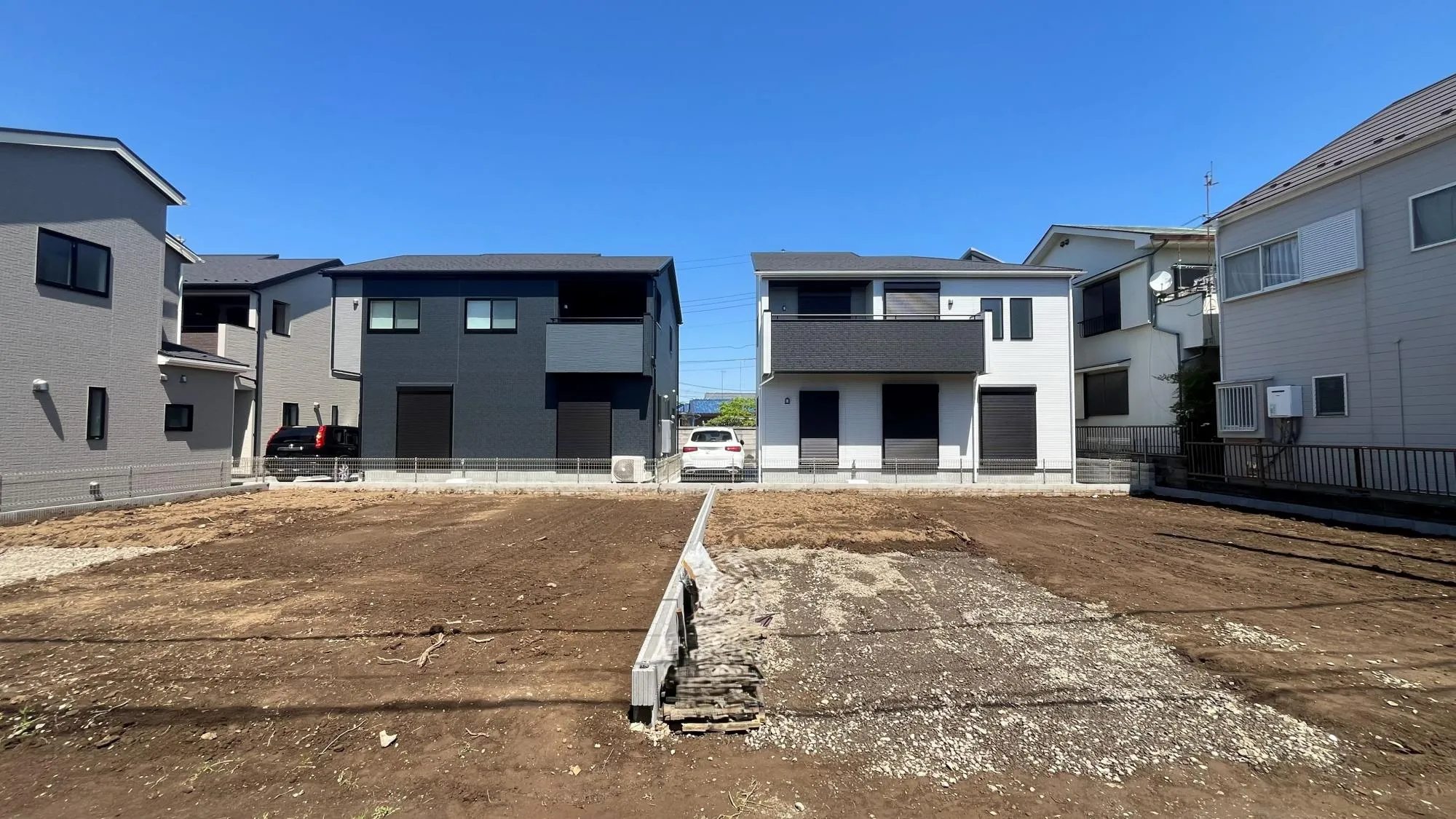 閑静な住宅街に佇ずむ邸宅。