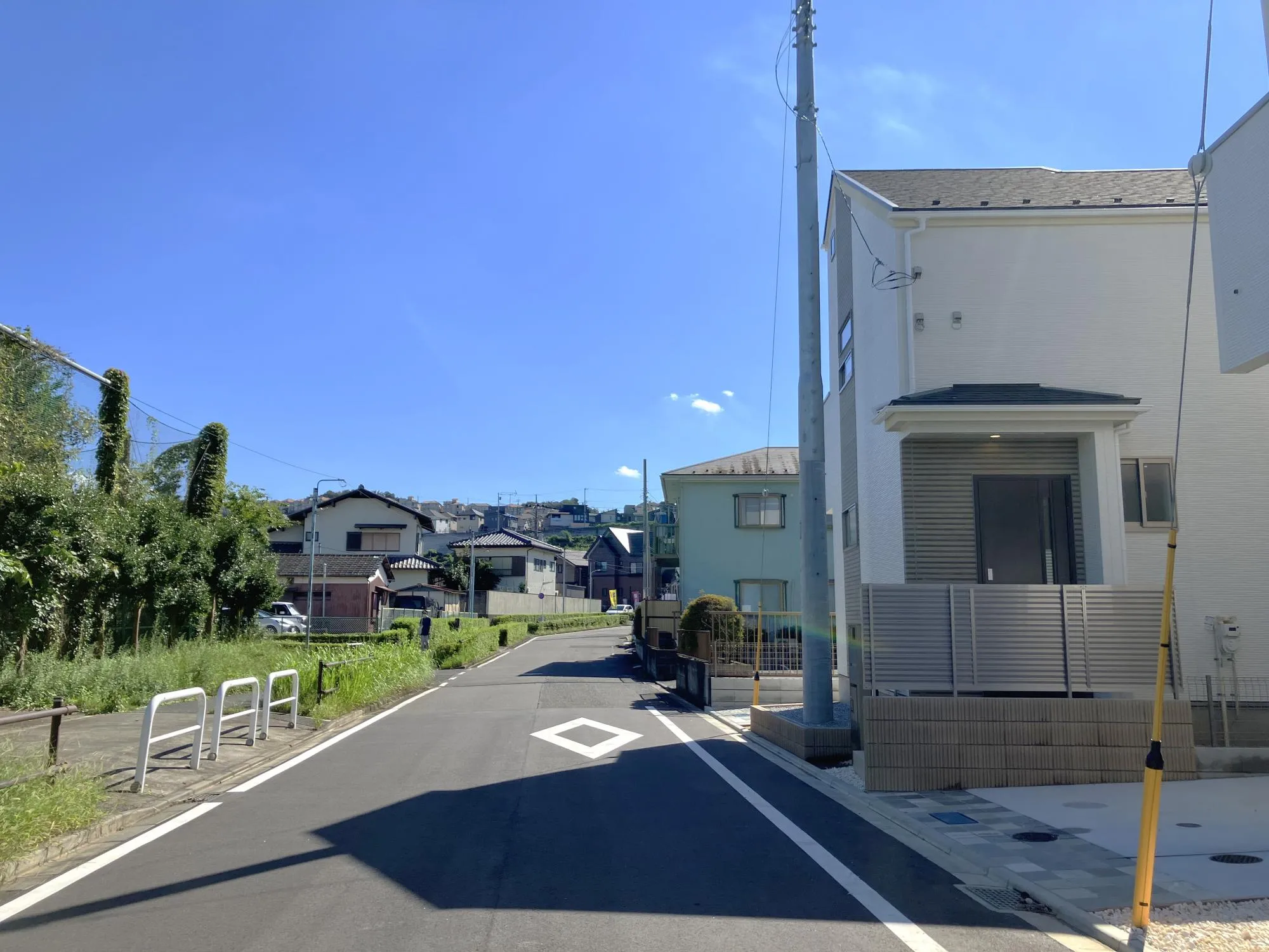 北側からの前面道路(2026年9月24日撮影)