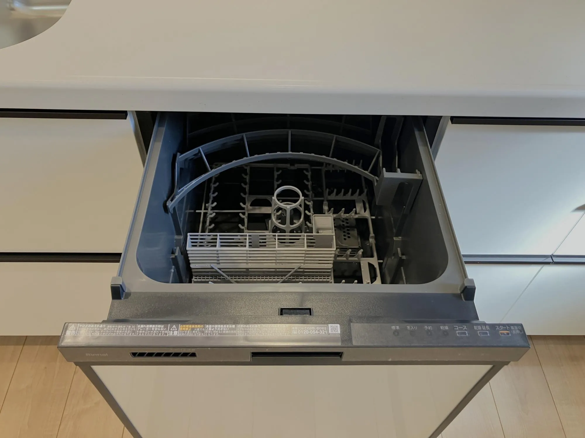 7号棟乾燥機能付き食洗器を標準装備◎洗浄から乾燥までワンタッチ!家事負担を軽減し、毎日の時間にゆとりを生み出します◎