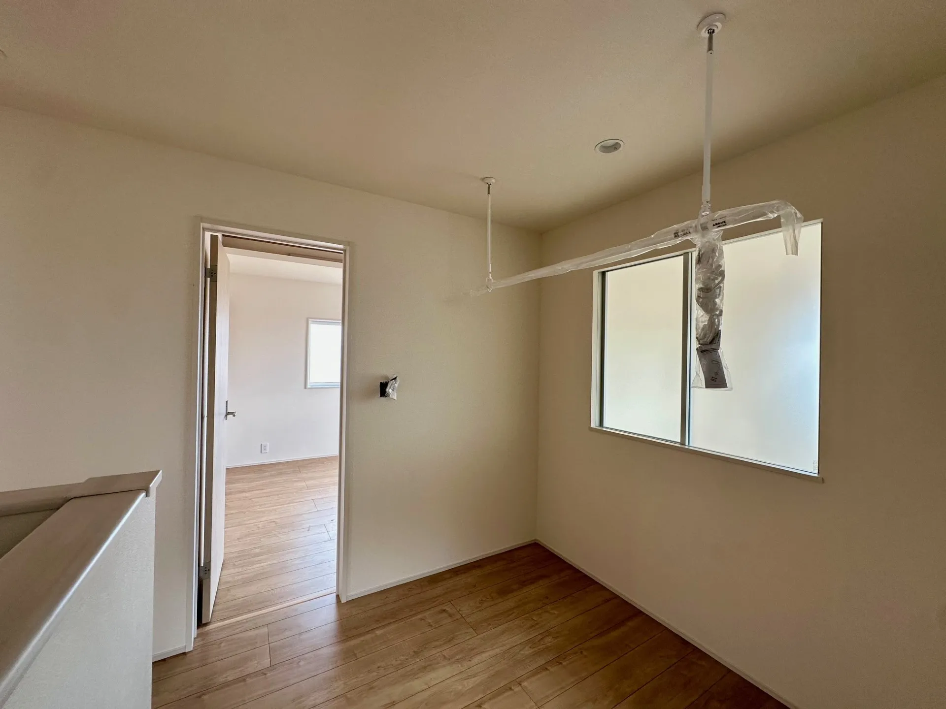 4号棟室内物干しスペース