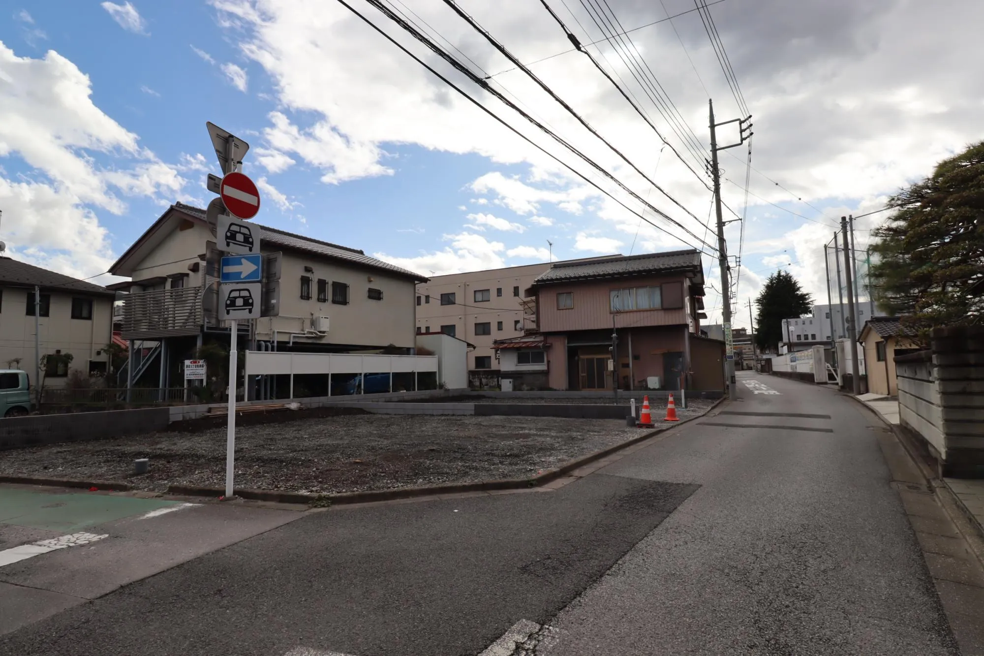 前面道路含む現地(造成後)