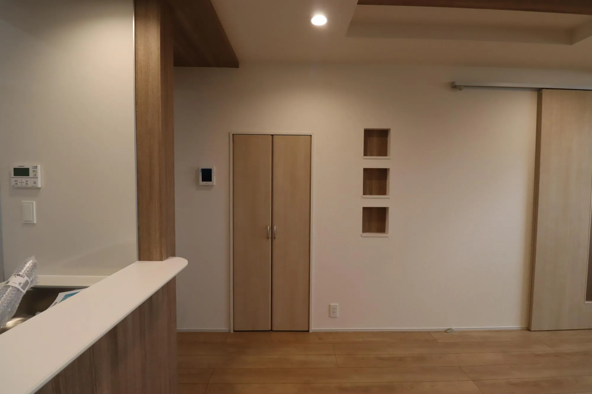 2号棟 収納
壁面収納を備えた、すっきりとした使い勝手の良い空間♪