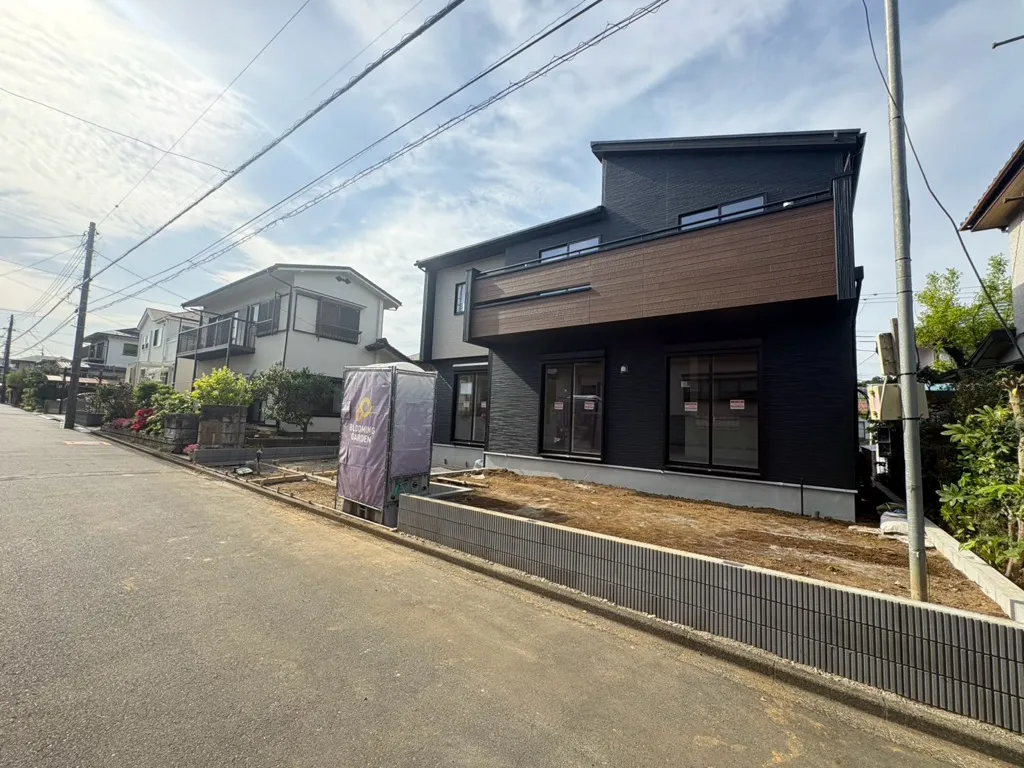 南道路につき、日あたり良好です♪