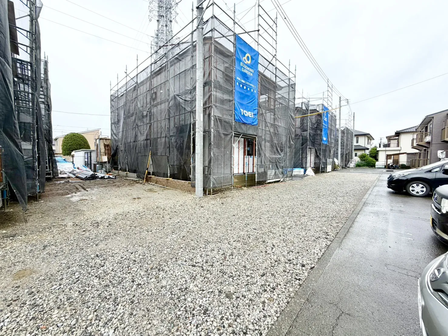 現地写真(6/28撮影)(手前から4.5.6号棟)