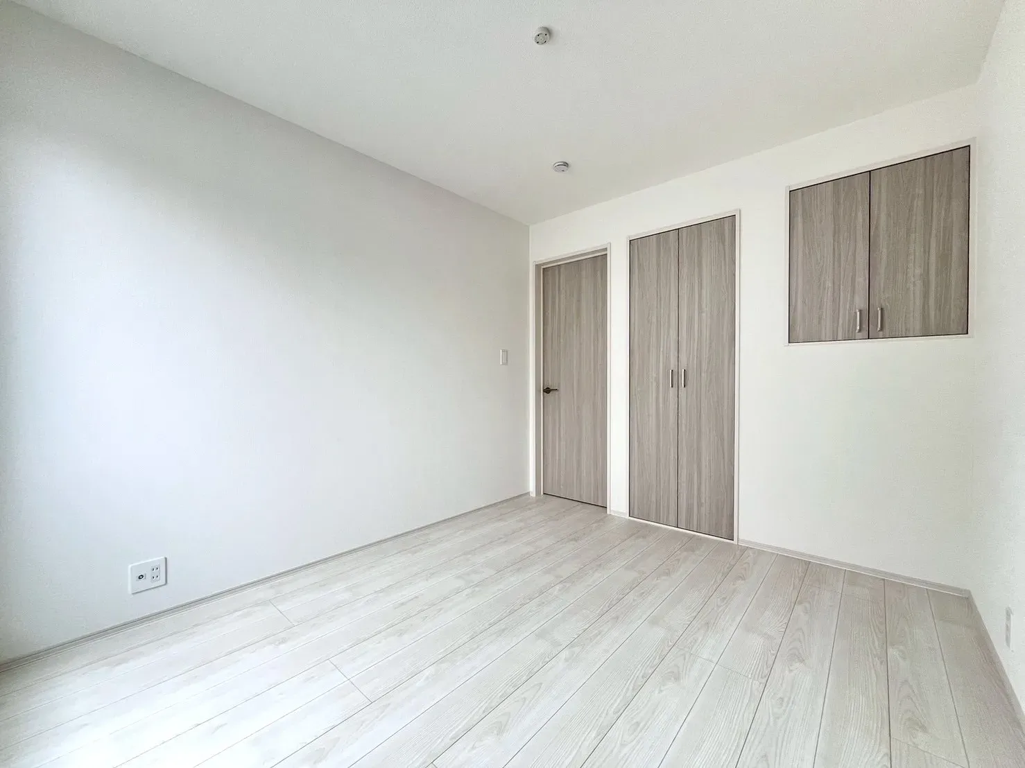 2号棟　居室5.25帖(南側)