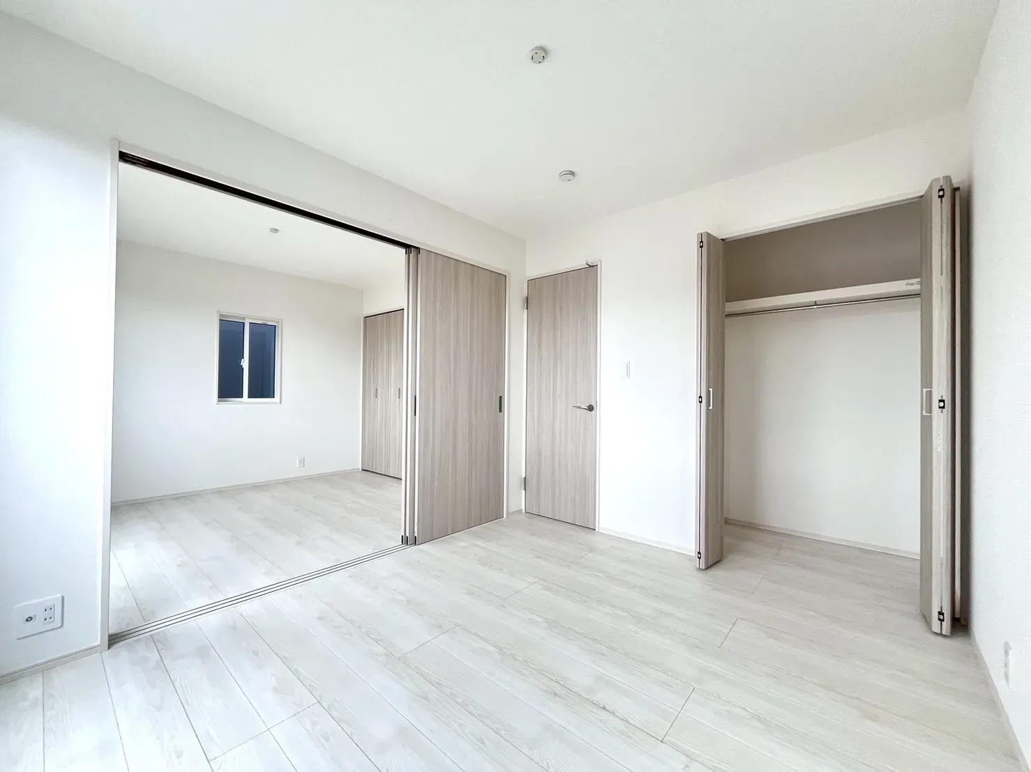 2号棟　居室5.25帖(北側)