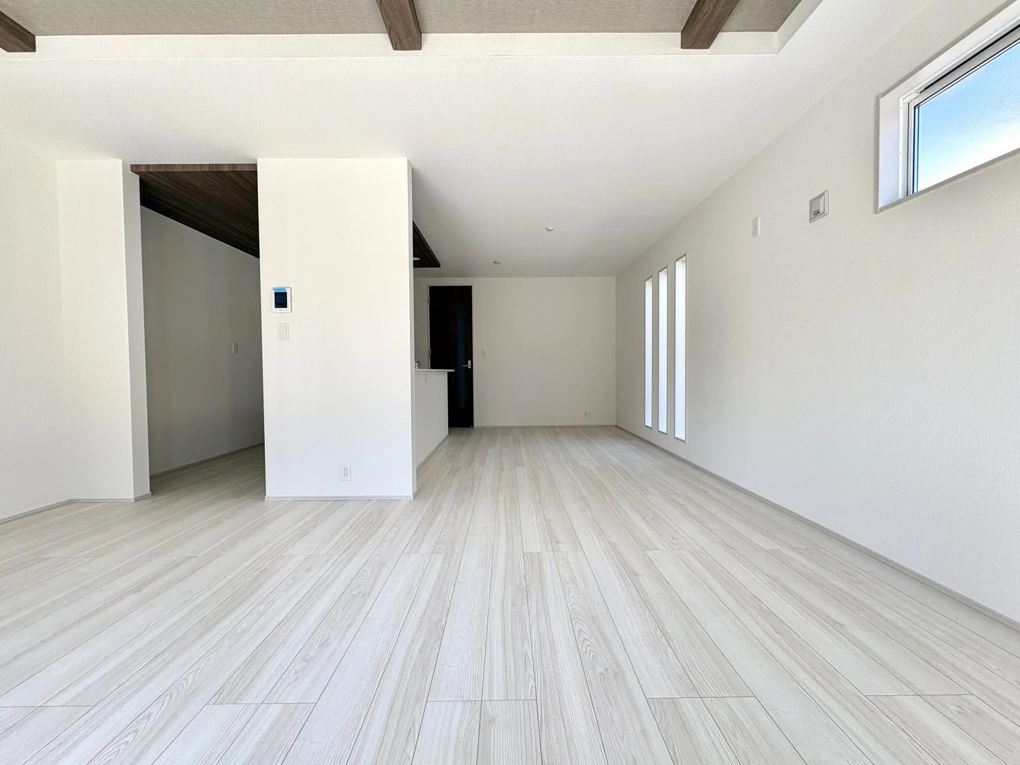 【2号棟/LDK(20.3帖)】