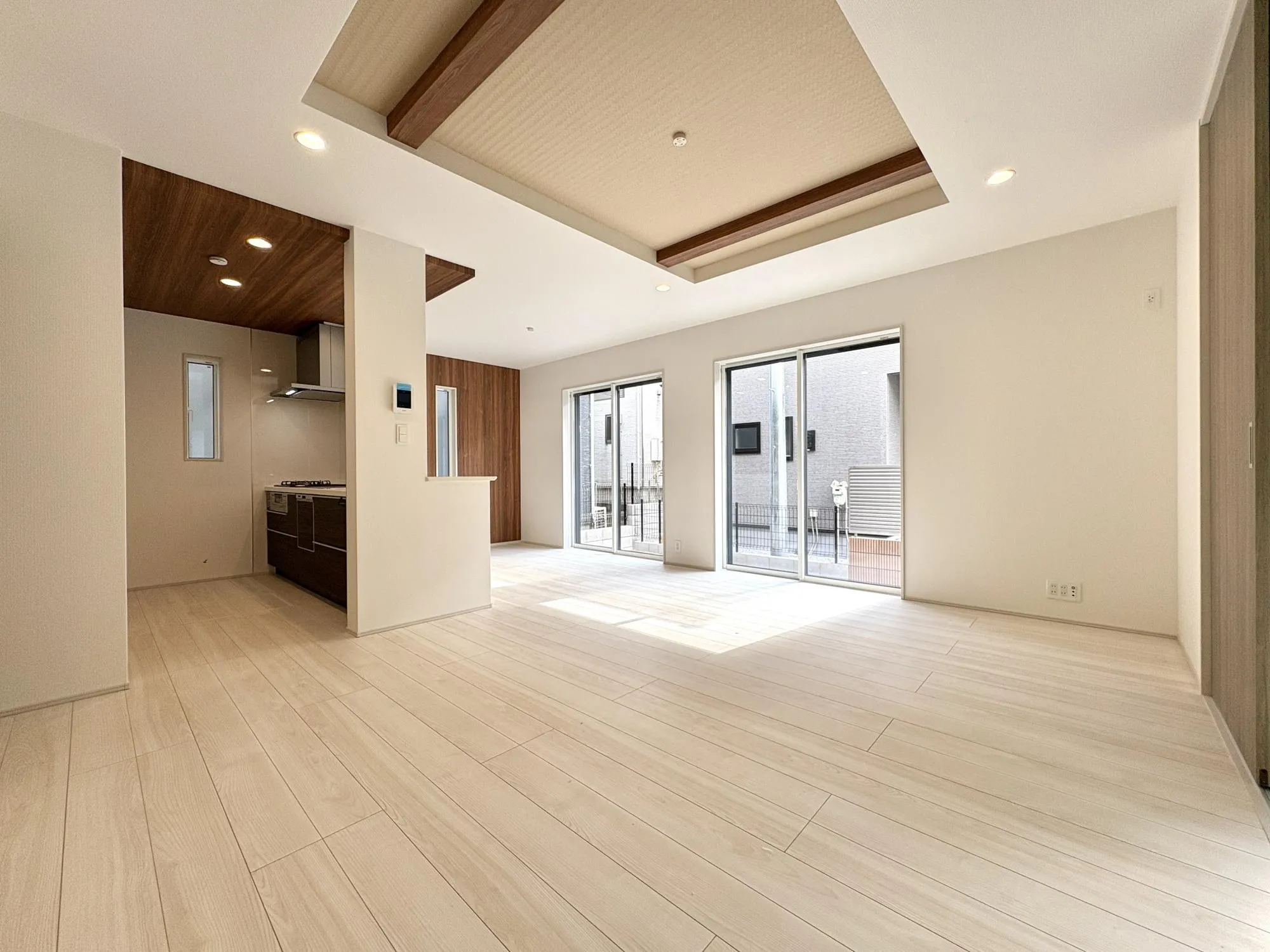 【4号棟/LDK(17.5帖)】