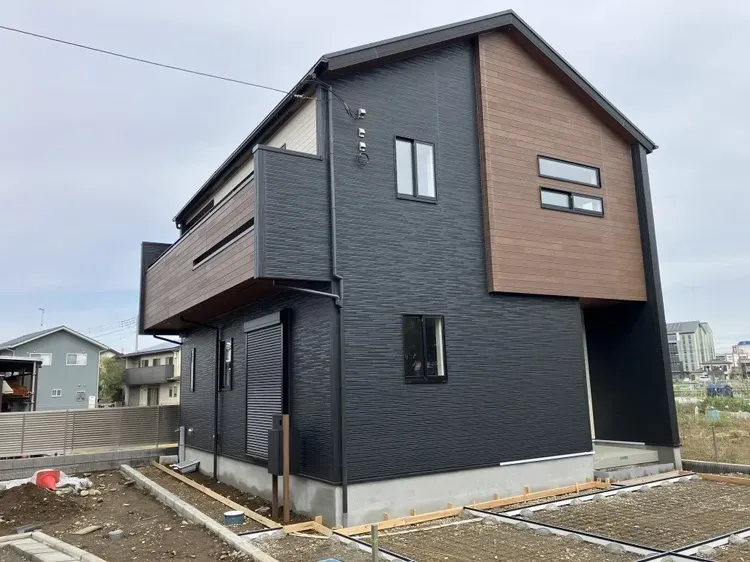 落ち着いた住環境の前面道路!ゆったりとした雰囲気が魅力です☆
