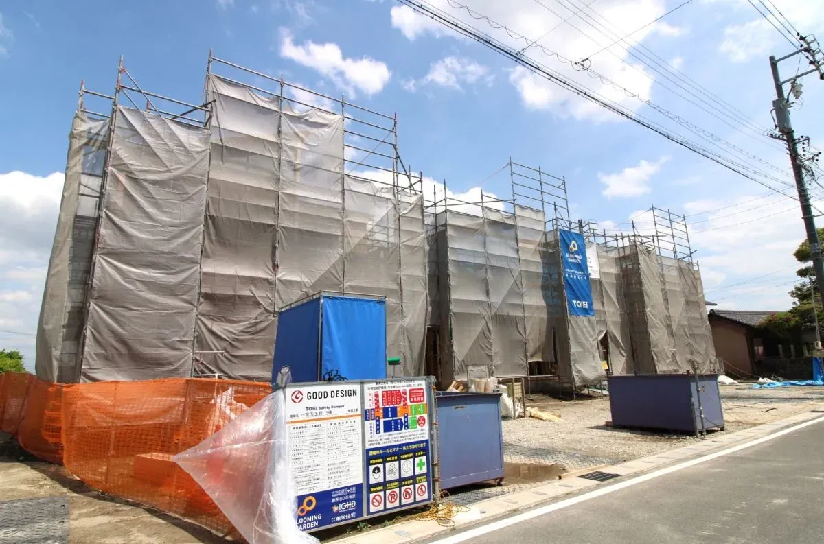 4月26日　南西から撮影　(建物部分)