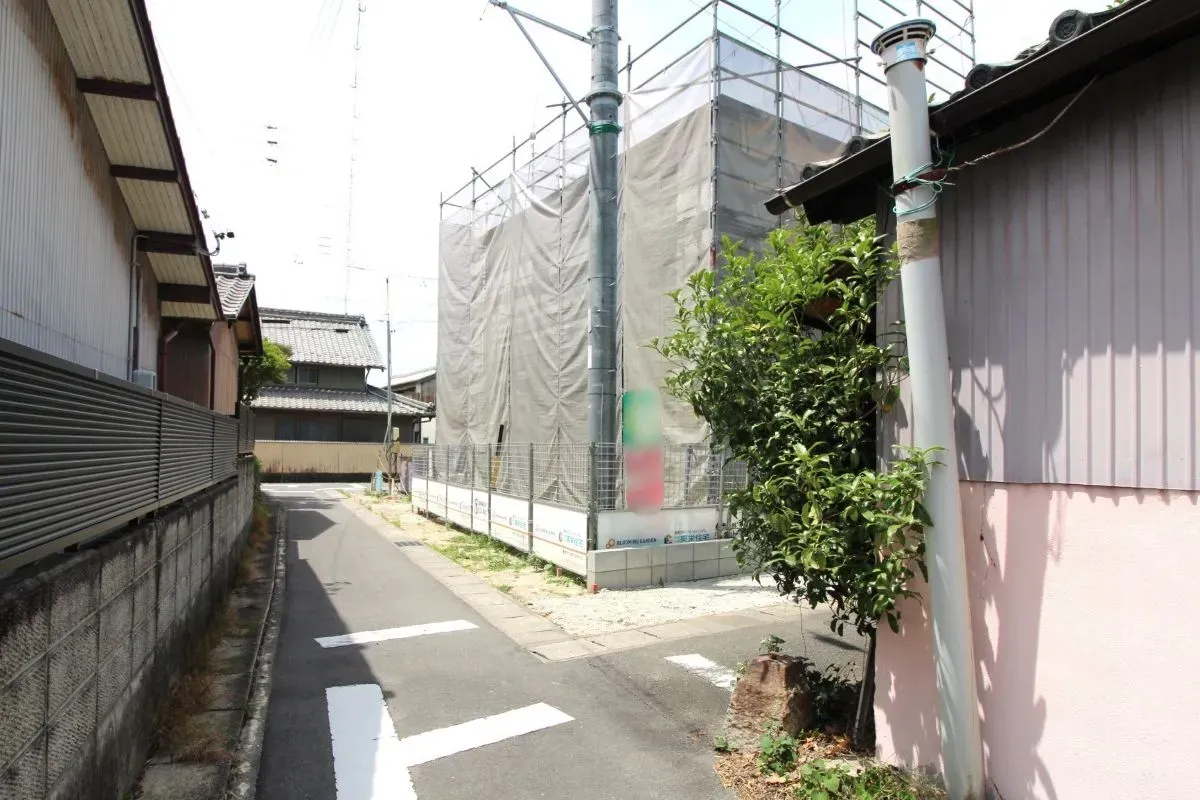 5月31日撮影 東側道路(北→南)
