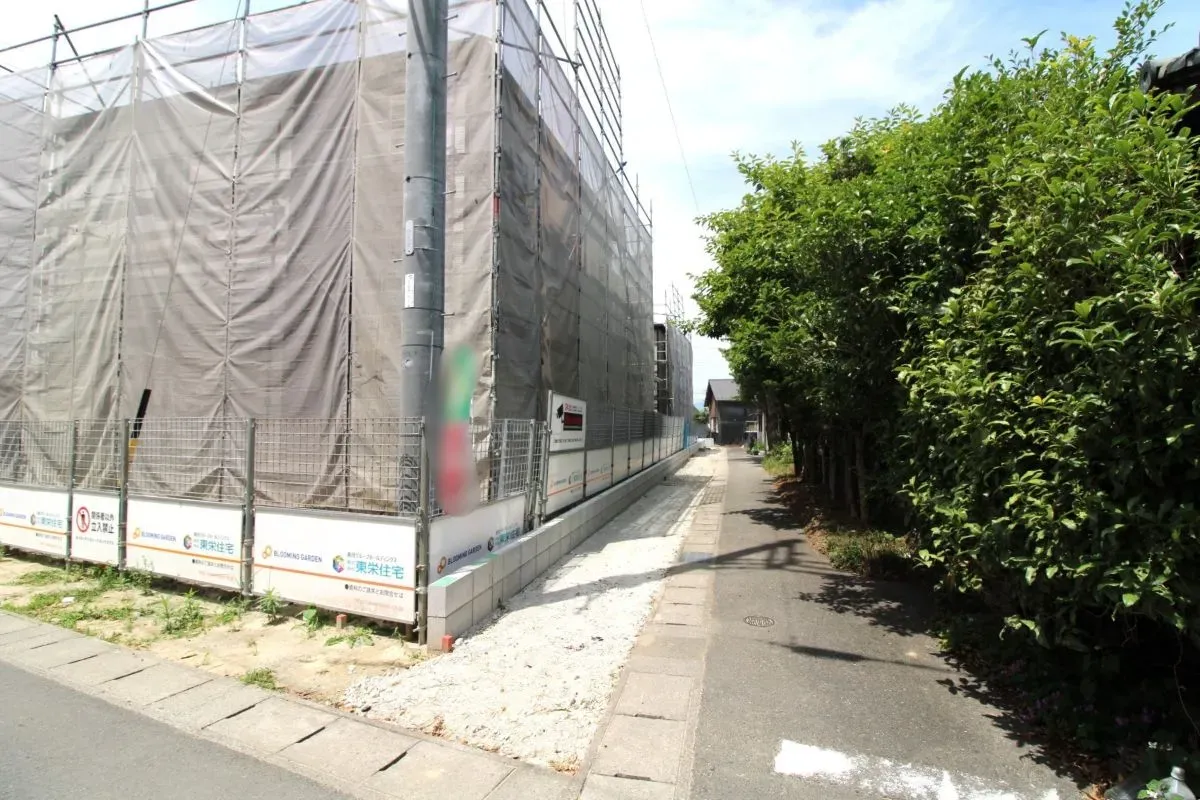 5月31日撮影　北側道路(西→東)