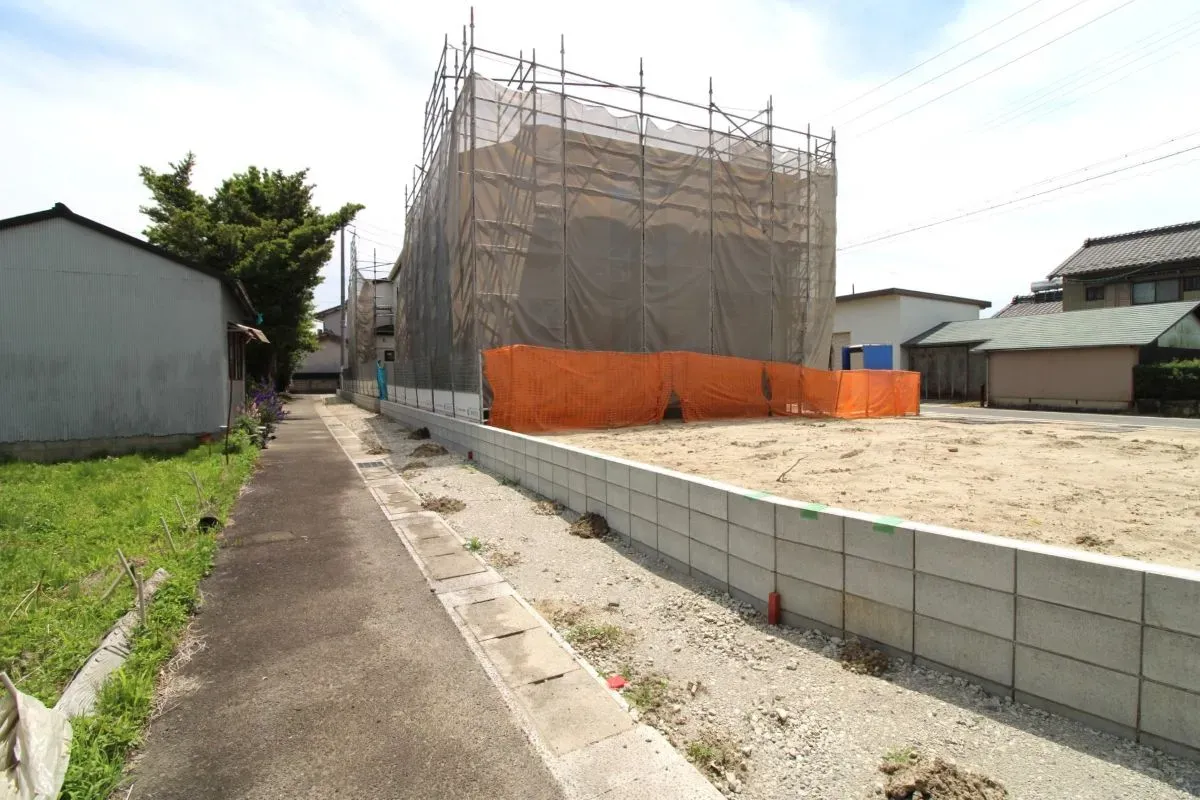 5月31日撮影　北側道路(東→西)