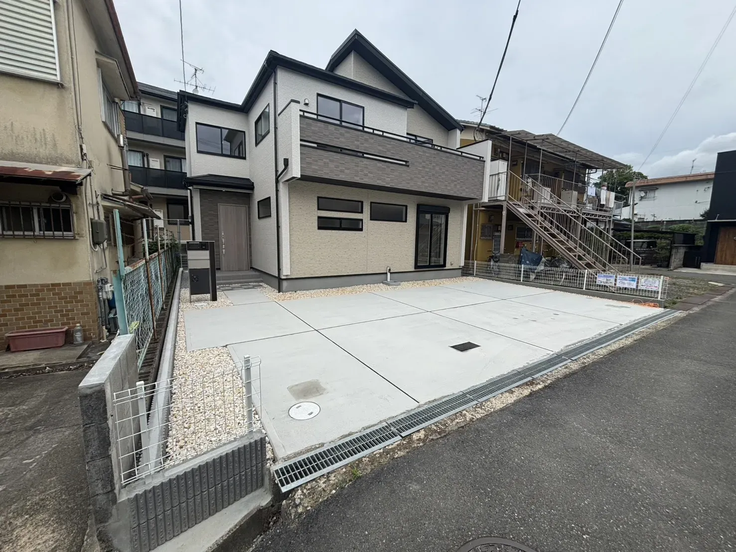 外観写真①号棟