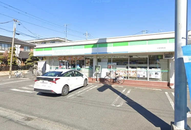 ファミリーマート小坂旭町店