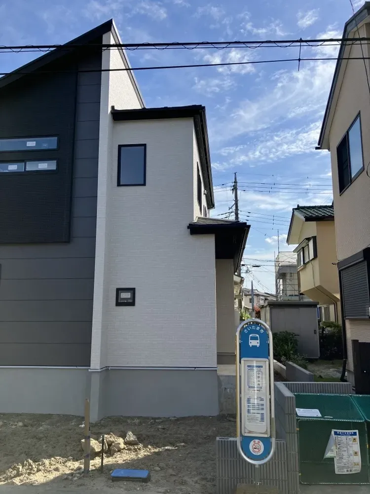 完成が待ち遠しい建築中の新築住宅!これからどんな素敵なお家になるのかワクワクします☆								
