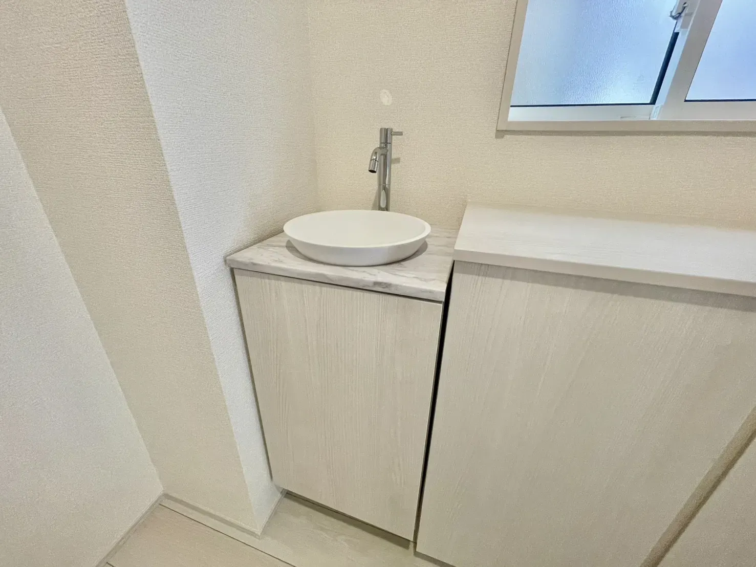 「玄関手洗い器」