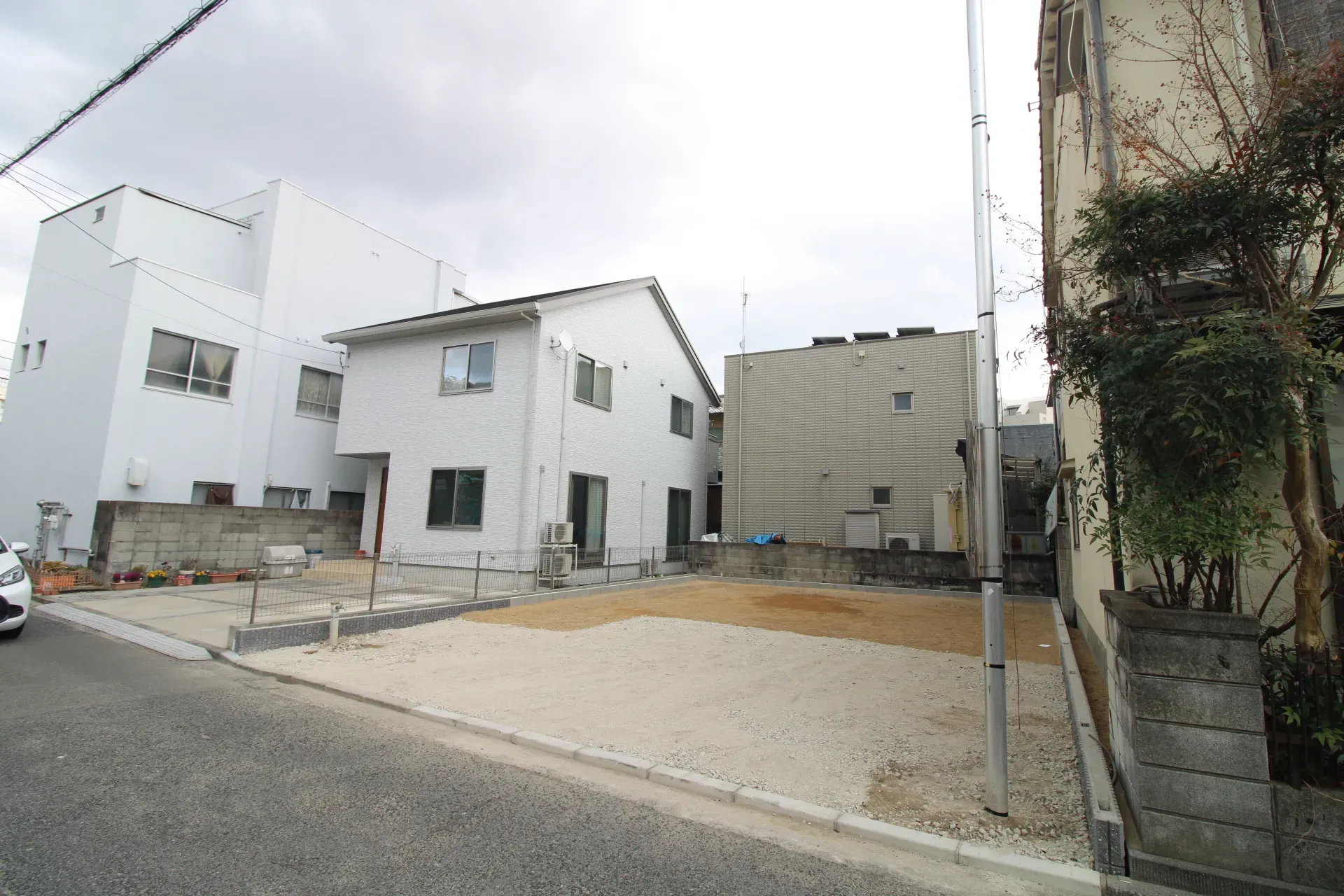 前面道路から見た宅地