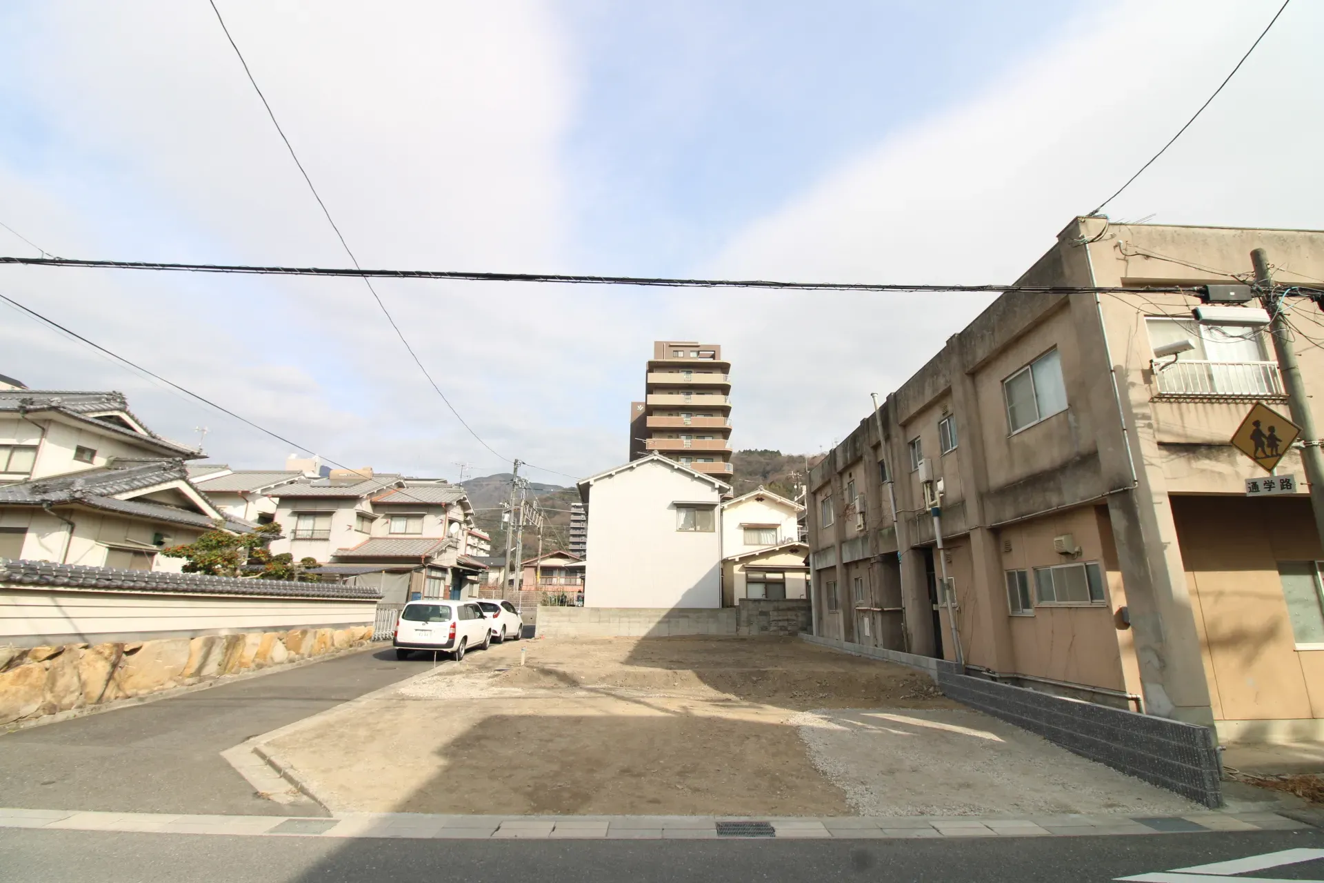 前面道路から見た宅地